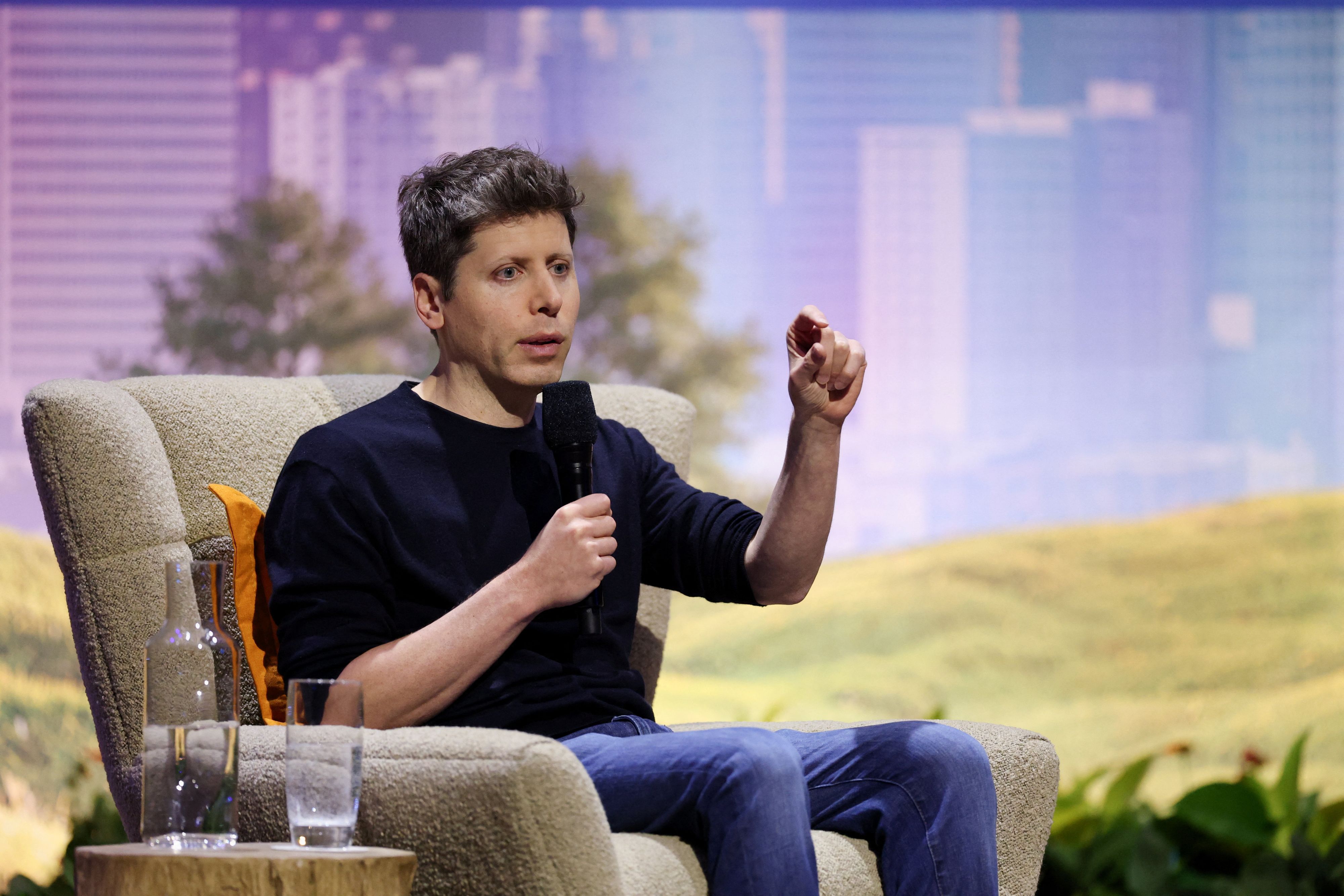 OpenAI-Chef Sam Altman sorgt mit wenigen Worten für Bewegung an der Börse. Die Cerebras-Aktie legt vor Handelsstart deutlich zu.
