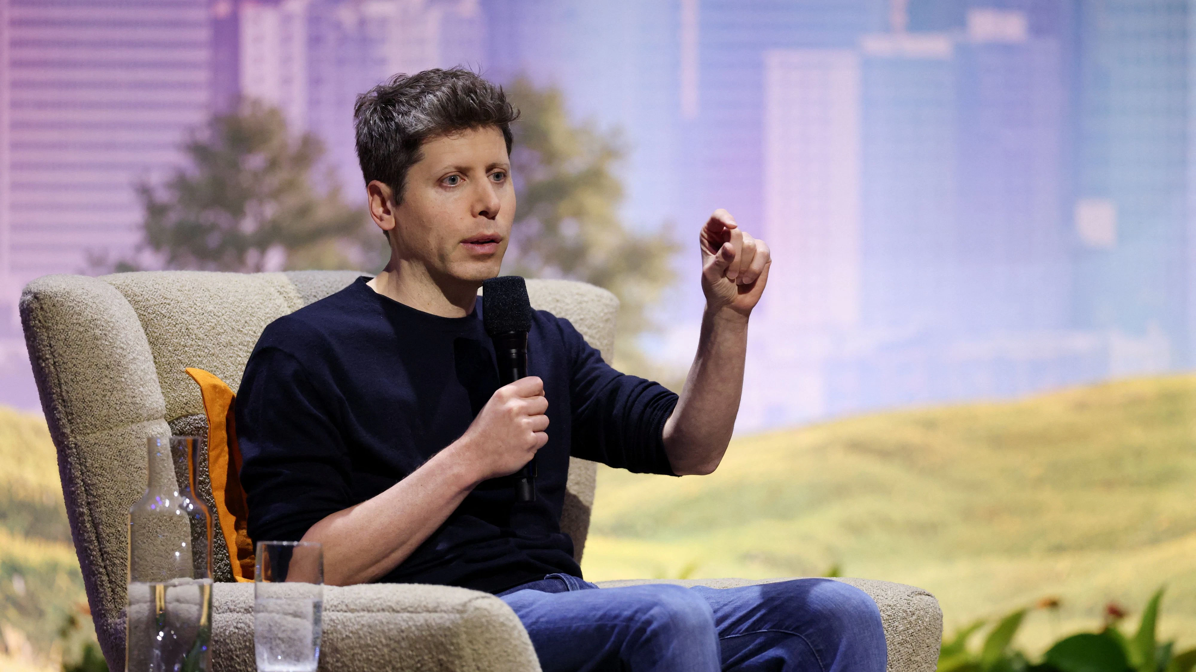 OpenAI-Chef Sam Altman sorgt mit wenigen Worten für Bewegung an der Börse. Die Cerebras-Aktie legt vor Handelsstart deutlich zu.