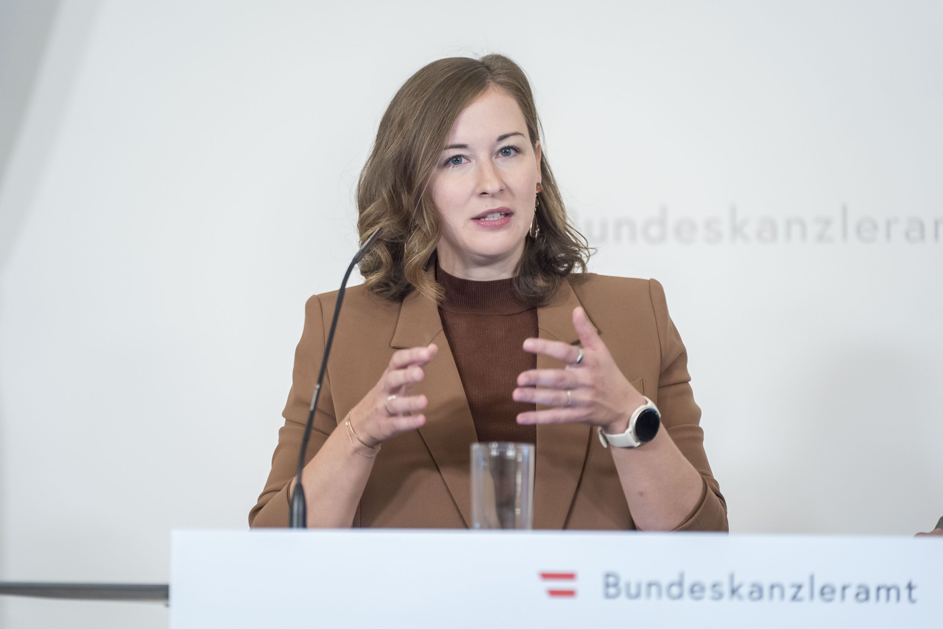 Familienministerin Claudia Bauer (ÖVP) spricht sich gegen das Modell von Sozialministerin Korinna Schumann (SPÖ) aus.