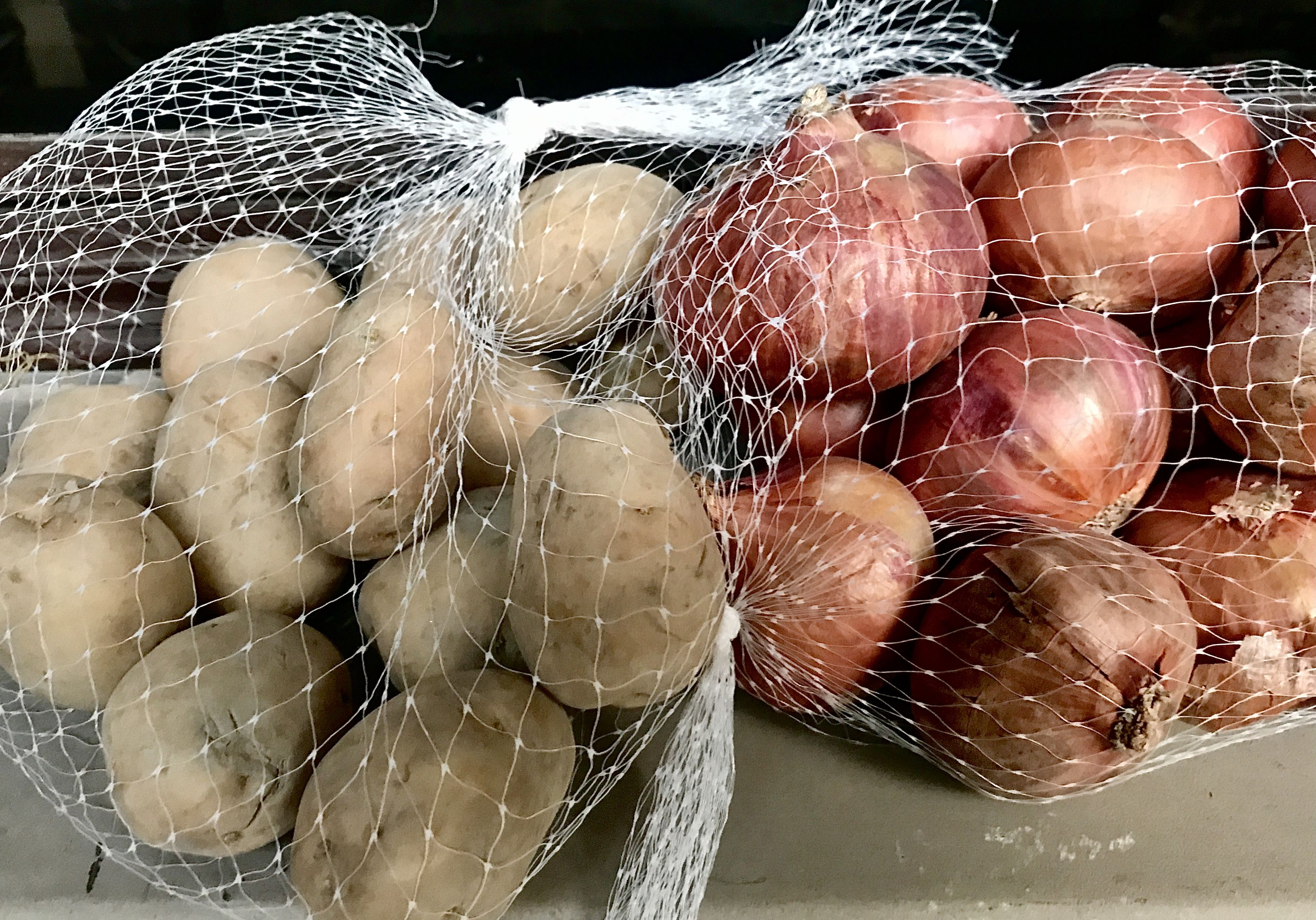 Kartoffeln und Zwiebeln gehören für viele automatisch zusammen.