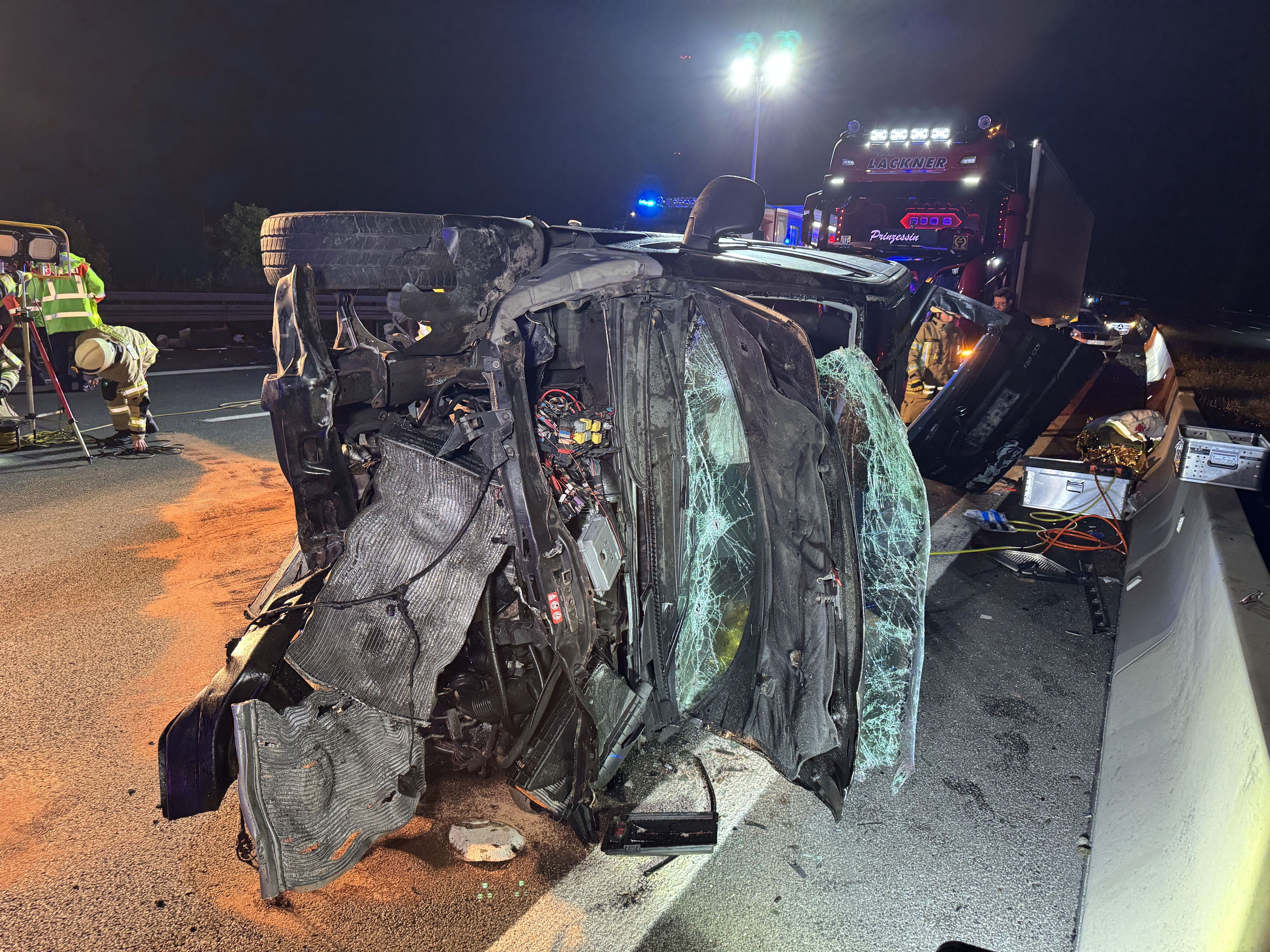 Bei dem Unfall wurden mehrere Personen zum Teil schwer verletzt.