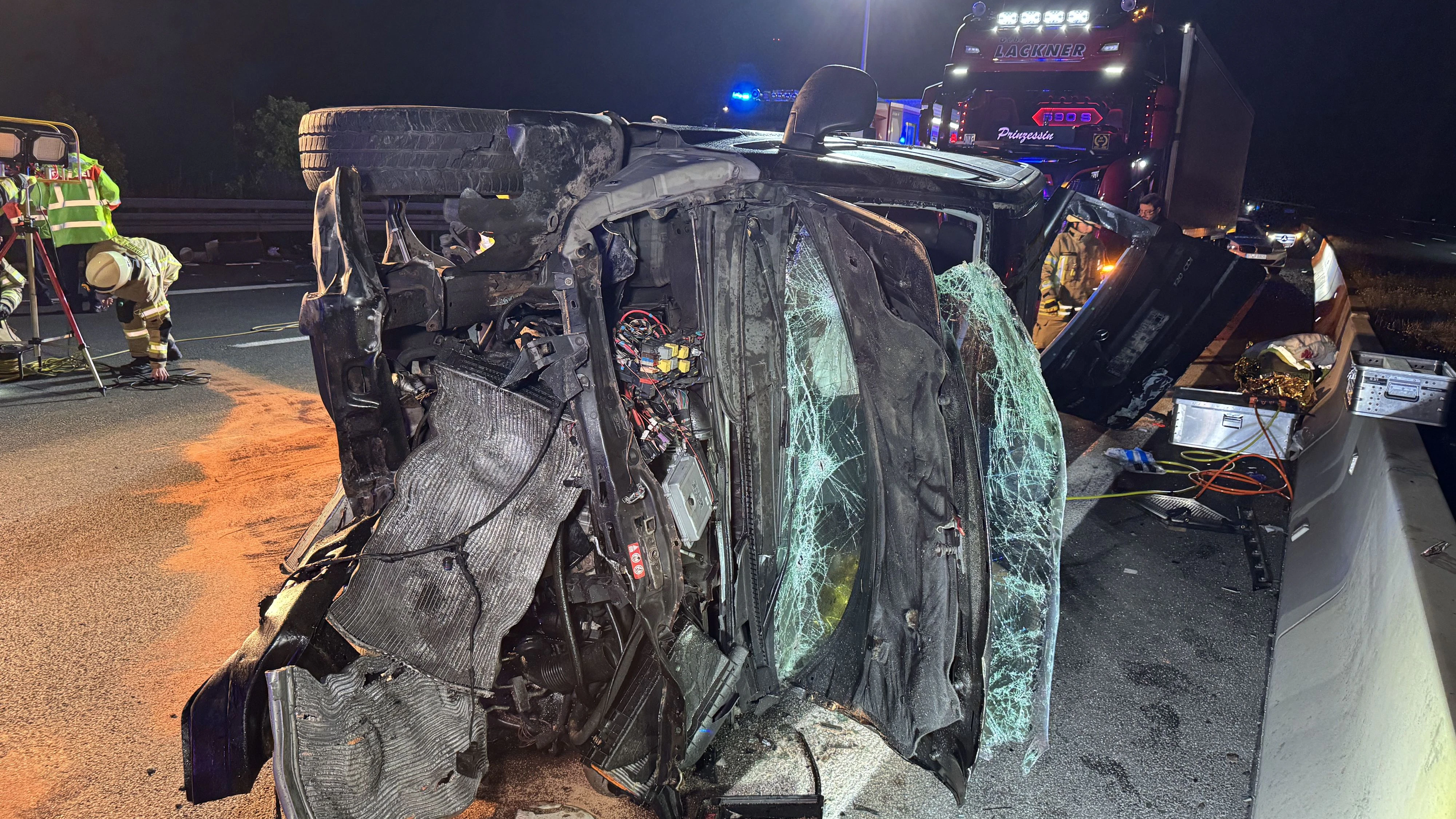 Bei dem Unfall wurden mehrere Personen zum Teil schwer verletzt.