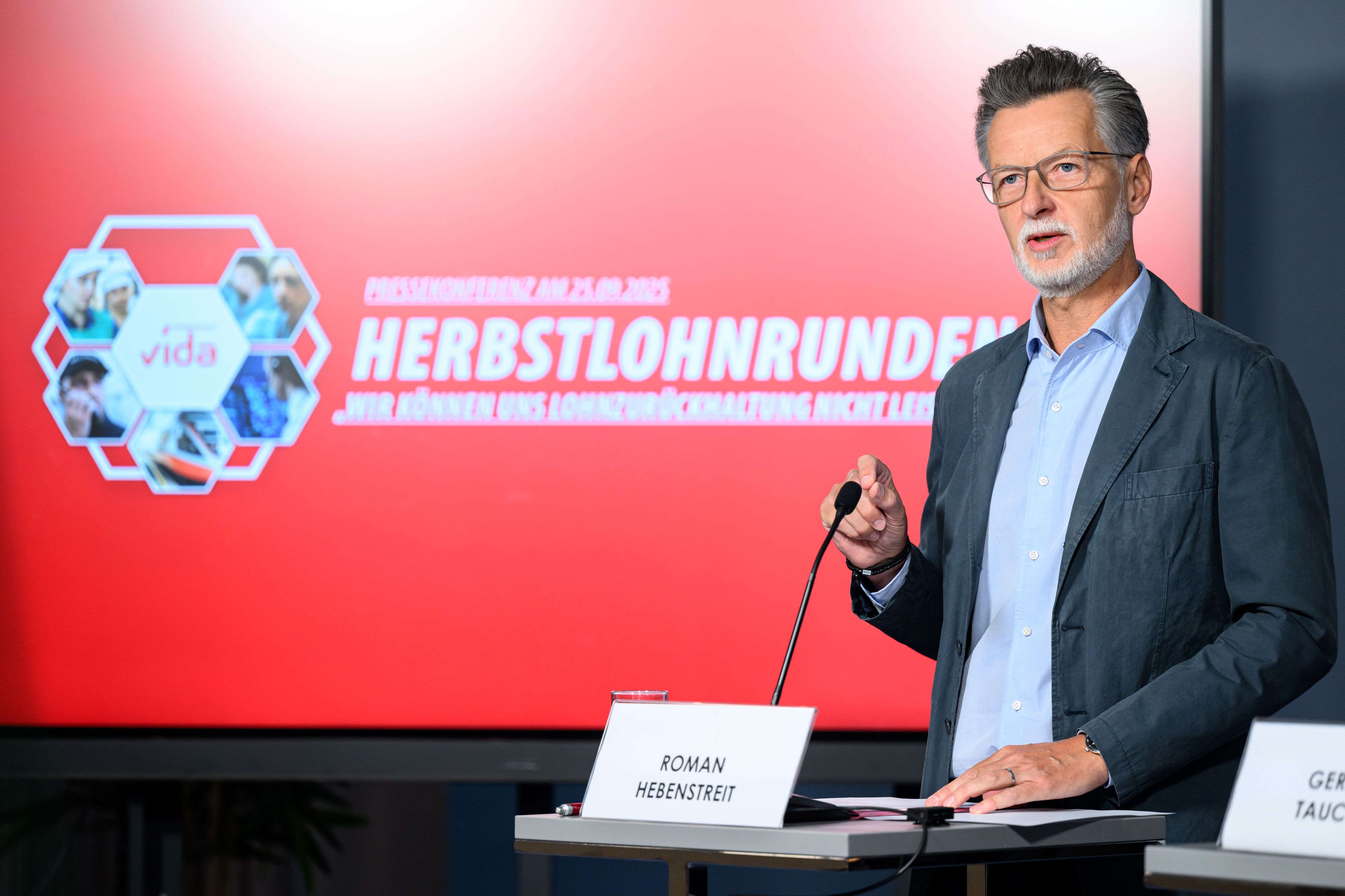 Chef-Gewerkschafter Roman Hebenstreit erklärt die Zeit der Krisenabschlüsse für beendet.