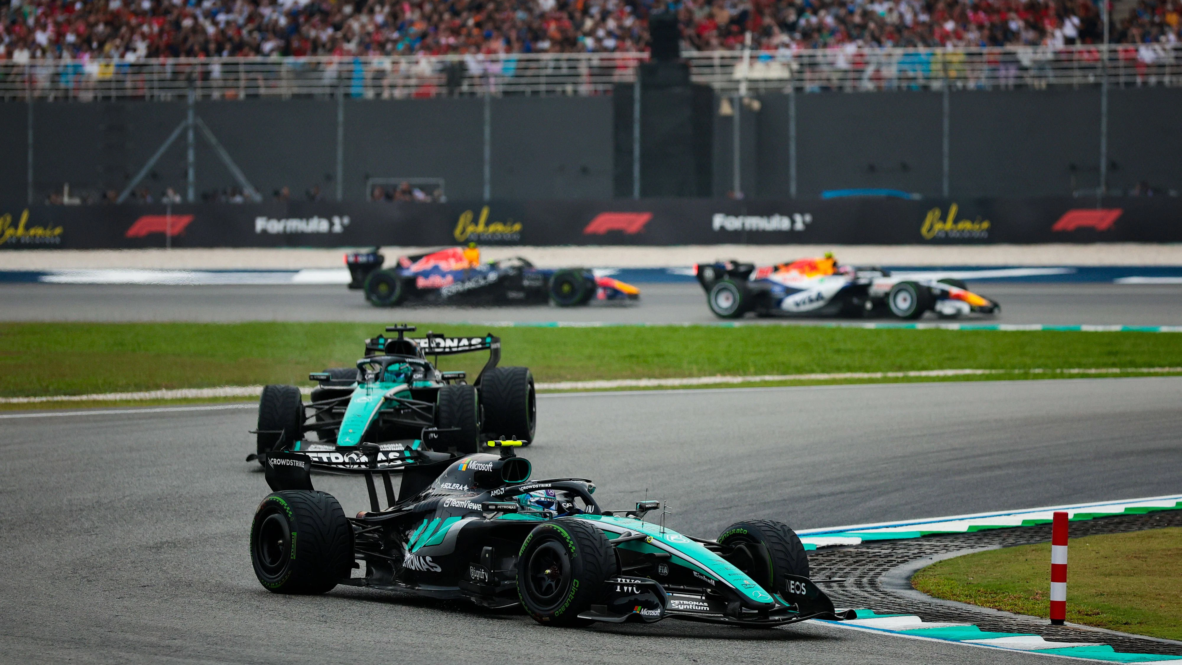 Formel-1Star George Russell bekommt wohl eine Gridstrafe aufgebrummt. 
