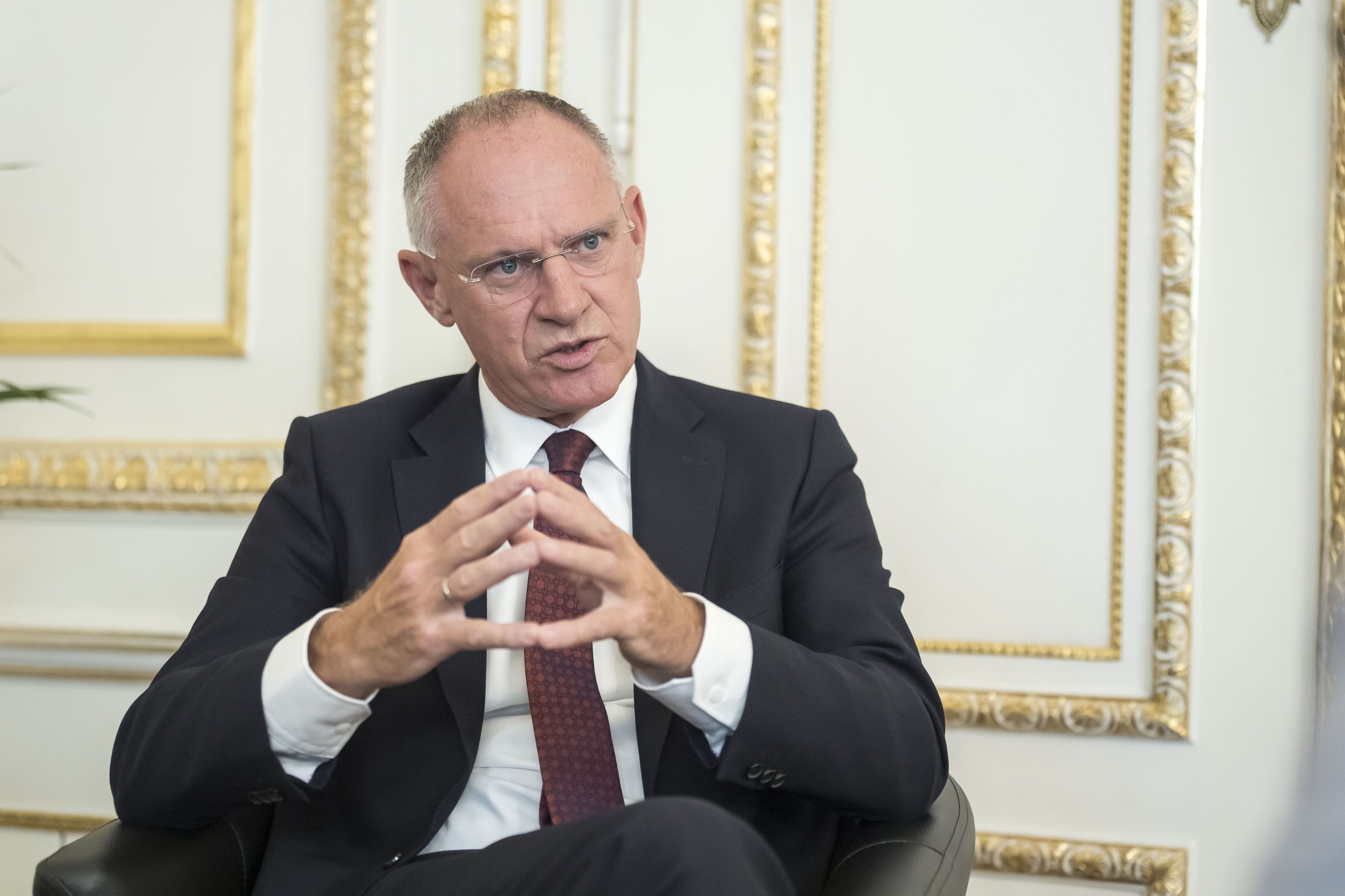 Innenminister Gerhard Karner (ÖVP) will beim Thema Abschiebungen und organisierte Kriminalität verstärkt mit der Türkei zusammenarbeiten.