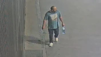 Die Wiener Polizei fahndet nach der Vergewaltigung einer Pensionistin im Bereich Arsenalstraße (10.) nach diesem Unbekannten.