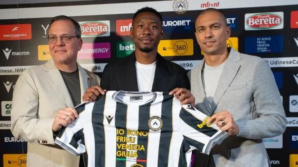 David Alaba startet bei Udinese Calcio durch. 