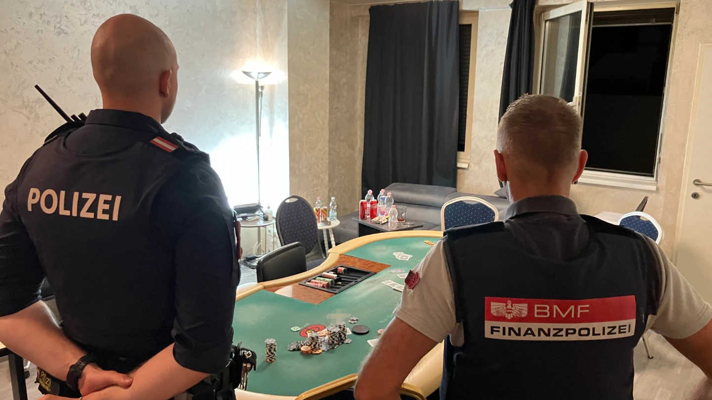 Heute.at - Hinweis von Spieler – Finanzpolizei räumt Pokertisch ab