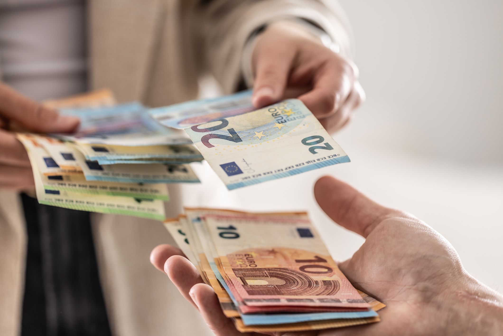 Das verfügbare Nettohaushaltseinkommen lag 2025 bei 51.152 Euro pro Jahr beziehungsweise rund 4.263 Euro pro Monat.