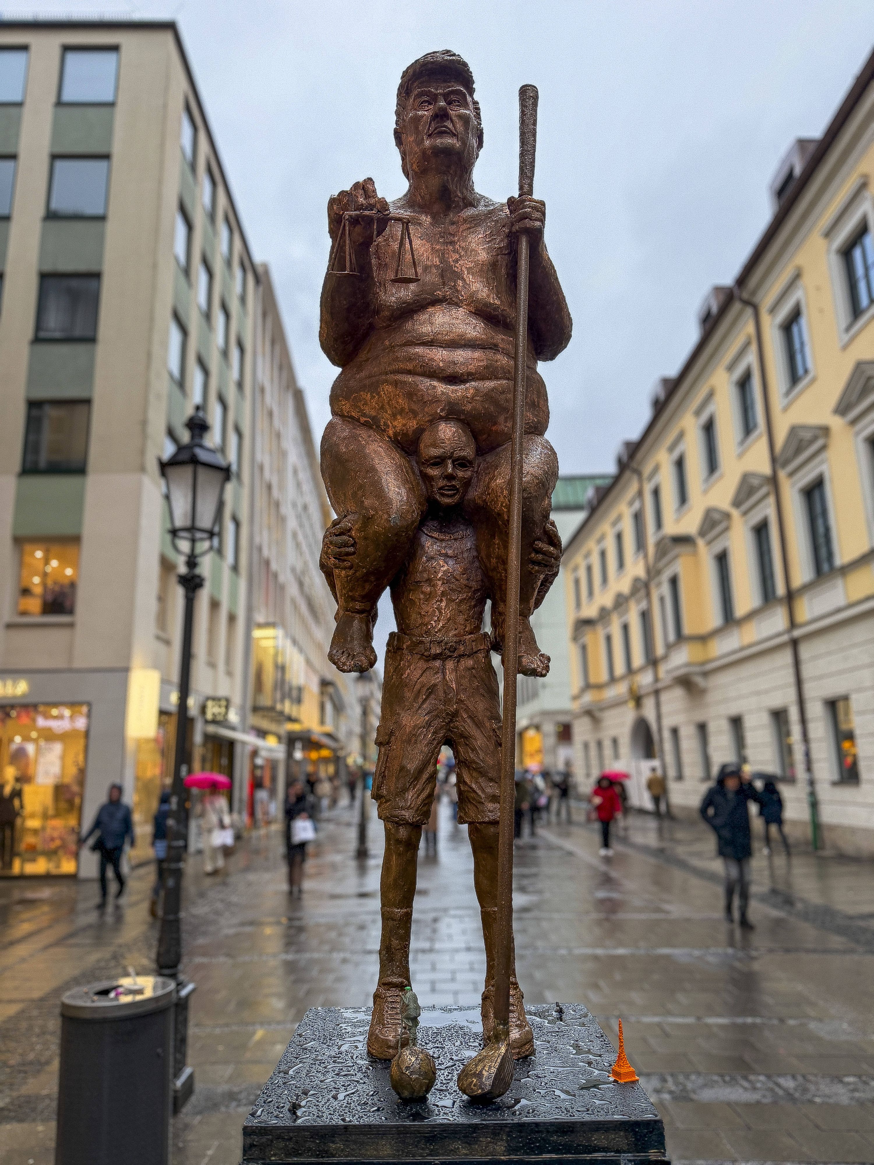 Die umstrittene Skulptur 