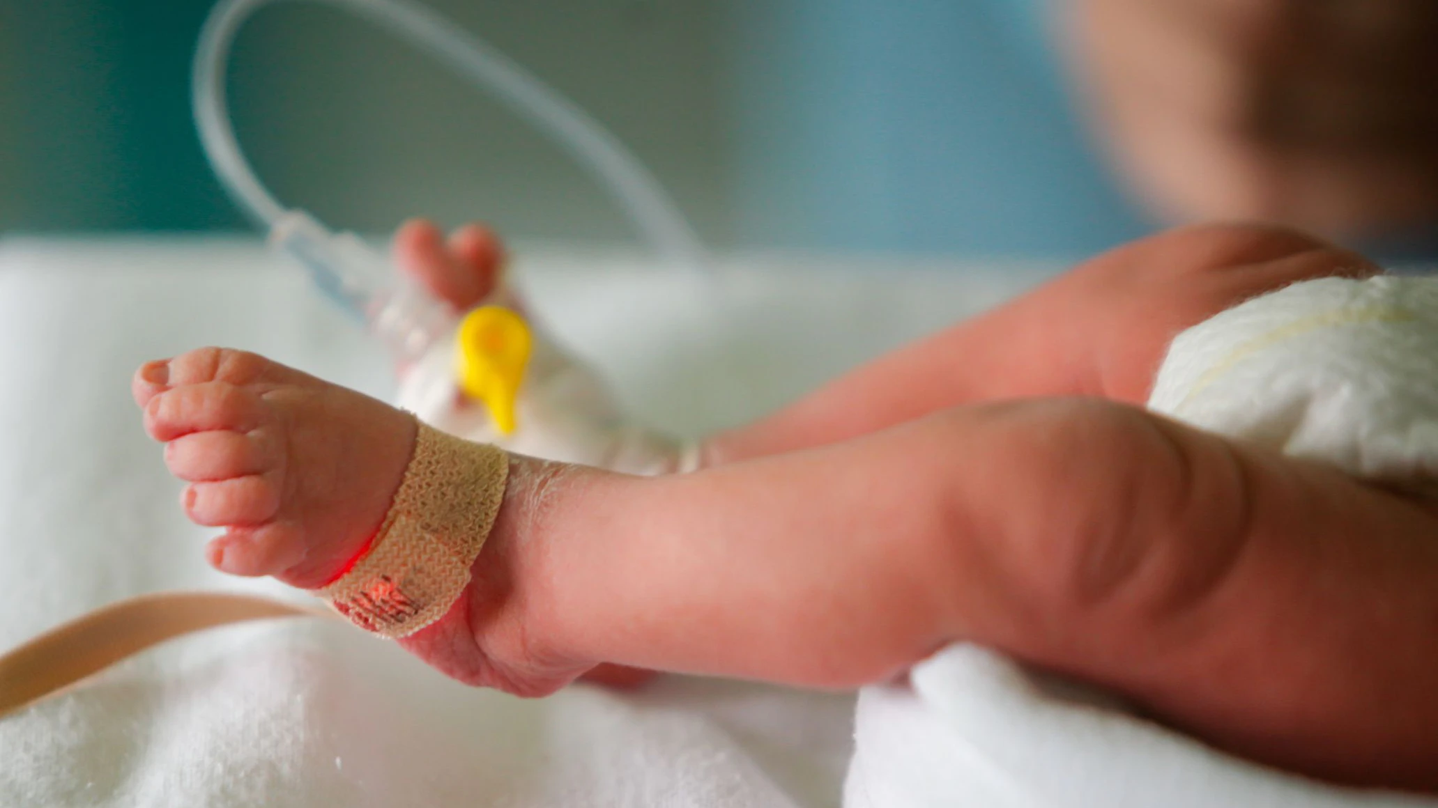 Das Baby erlitt bei dem Vorfall einen Schädelbruch – nun wurde der Arzt verurteilt.