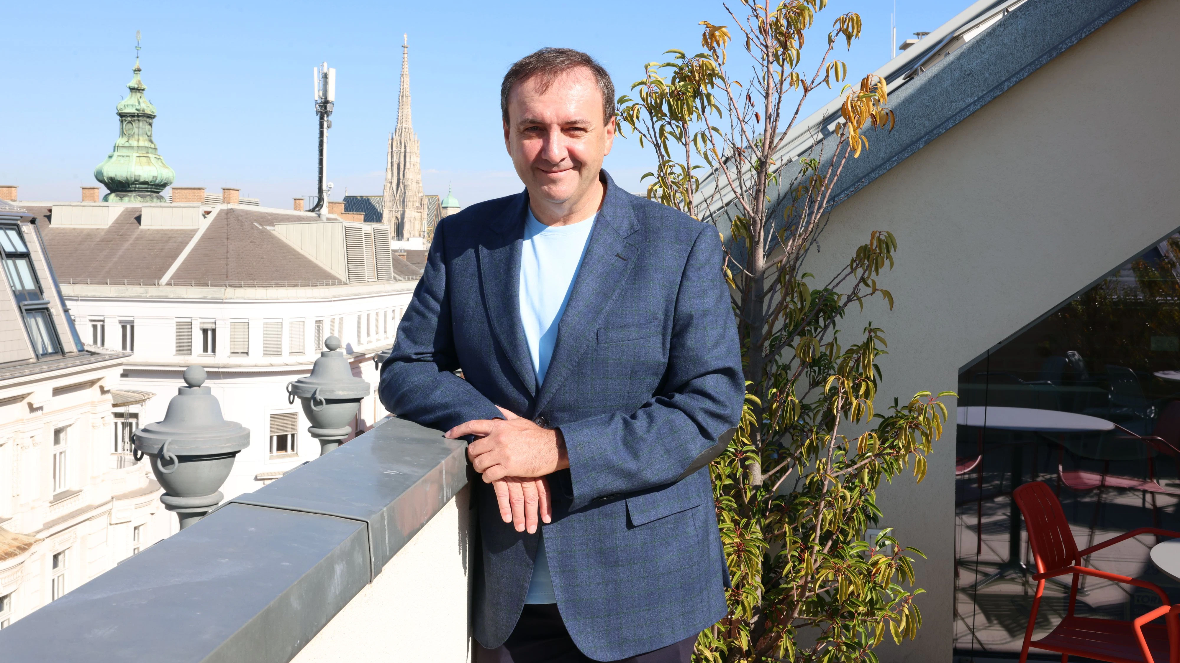 Helmut war Top-Manager – jetzt hilft er Wienern in Not, Verein Stadtmenschen