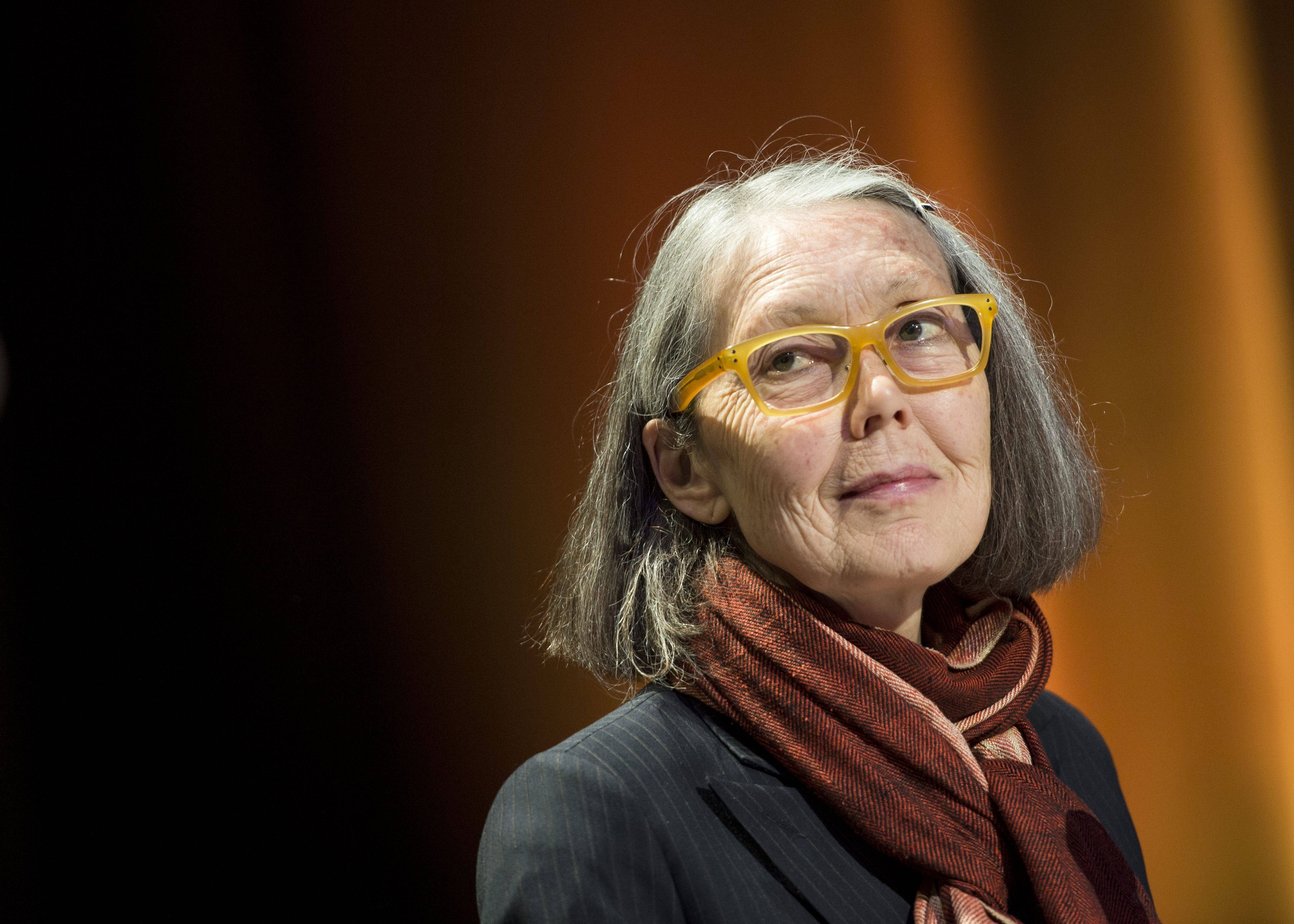 Die kanadische Schriftstellerin Anne Carson erhält den diesjährigen Literaturnobelpreis.