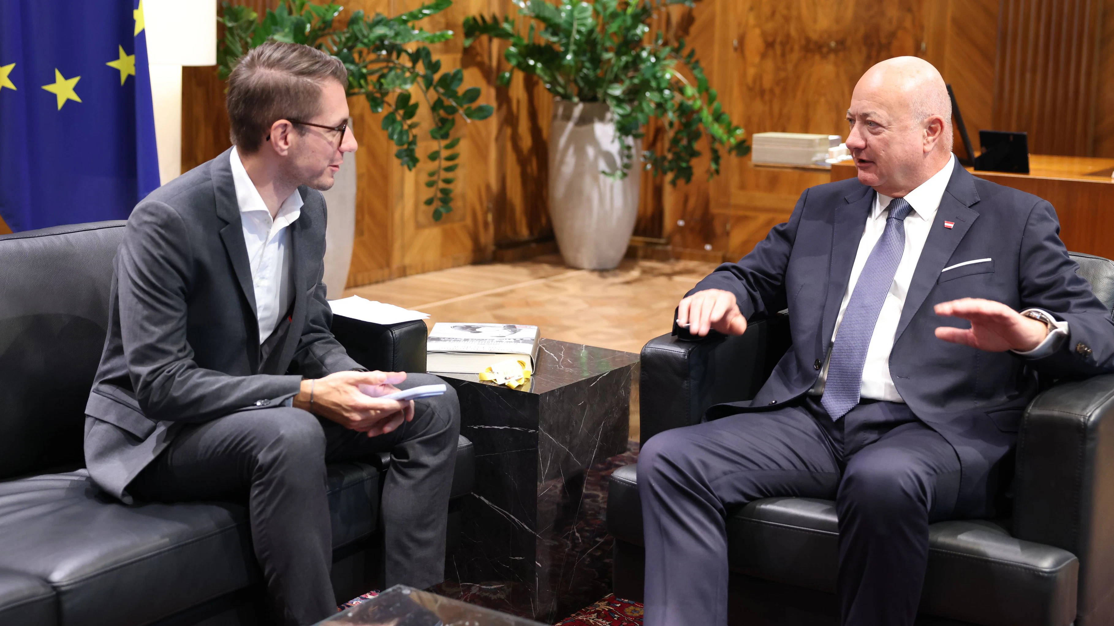 Bundeskanzler Stocker im Interview mit "Heute"-Chefredakteur Clemens Oistric