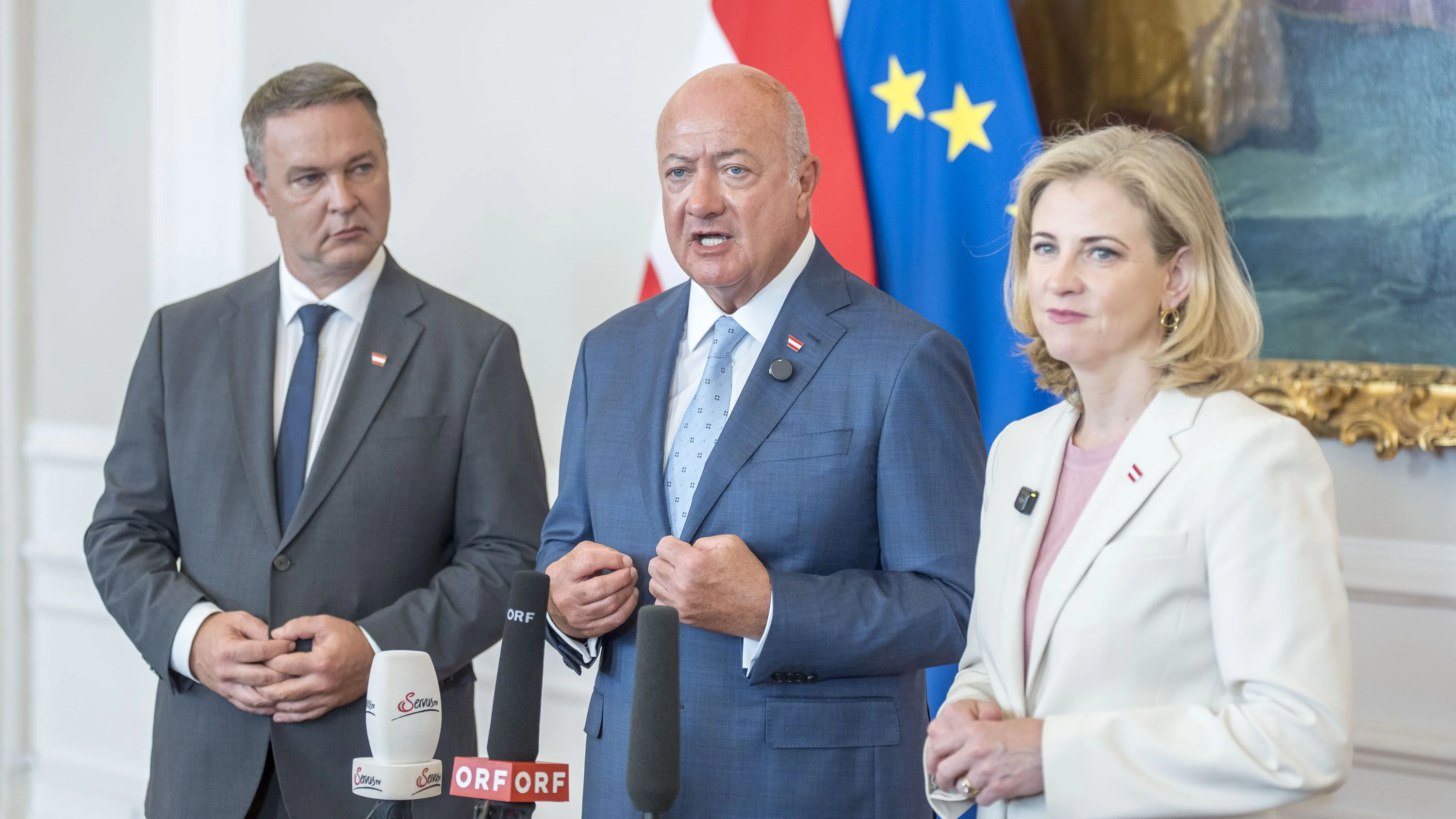 Heute.at - FPÖ nun gleich stark wie ÖVP, SPÖ und NEOS zusammen