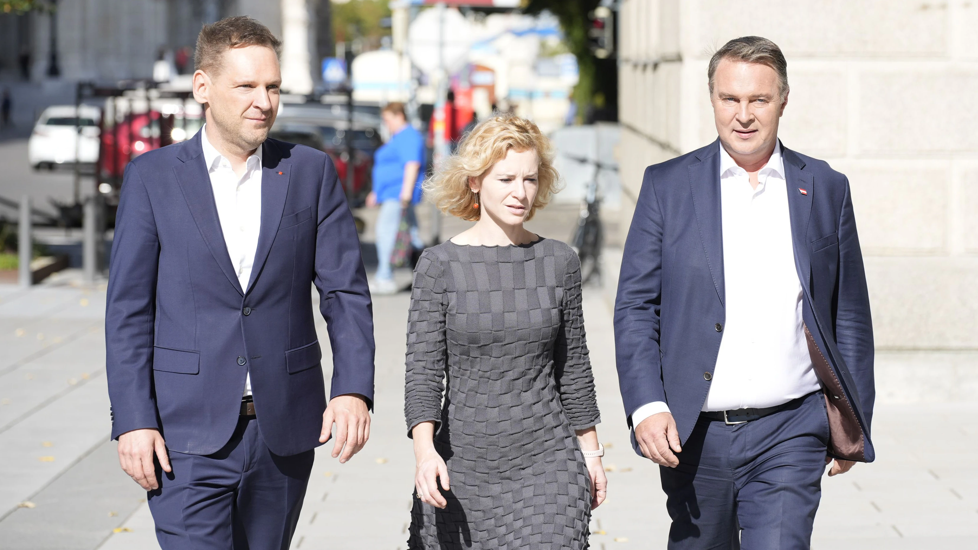 Heute.at - 6 von 10 fordern jetzt auch Babler-Aus als Minister