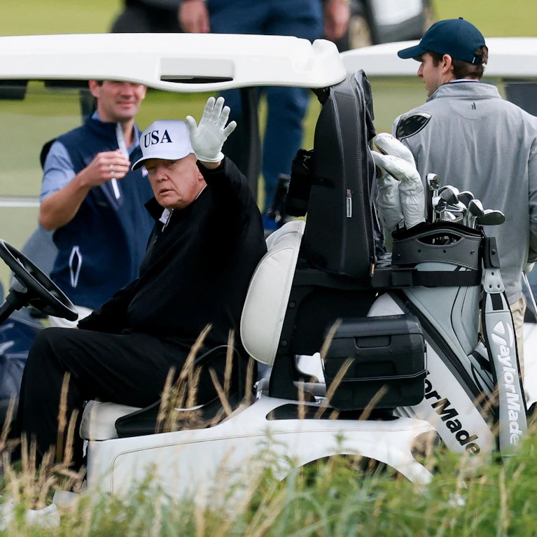 US-Präsident Donald Trump will seinen Golfklub in West Palm Beach zu einem chicen Präsidenten-Refugium nach dem Vorbild des rustikalen Camp David ausbauen. Die Idee stößt in Washington nicht nur auf Begeisterung. Was man bisher darüber weiß, der Überblick.
