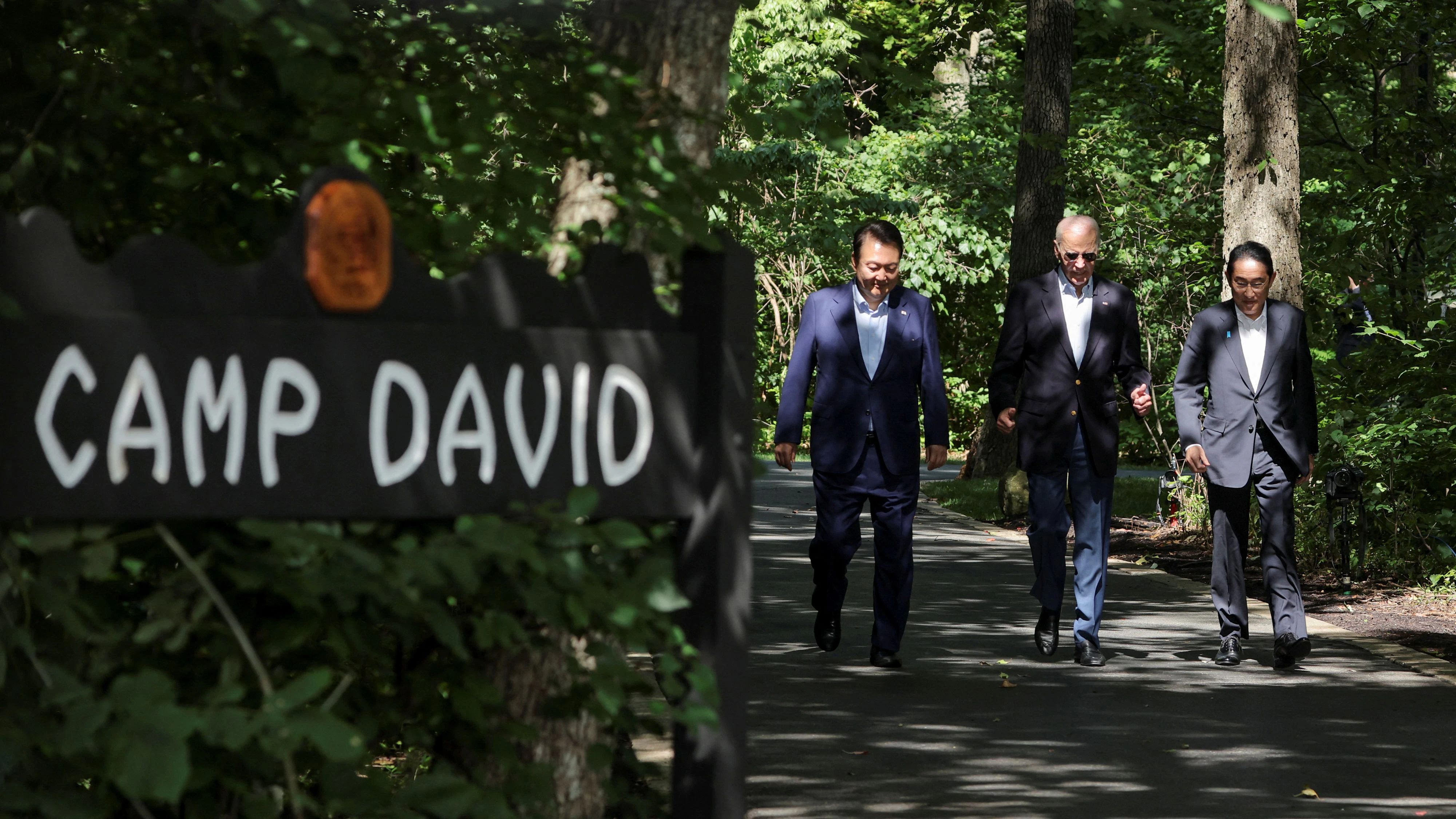 Zu rustikal für Trump: Als letzter US-Präsident nutzte Joe Biden – hier 2023 mit den Premierministern von Japan und Südkorea – Camp David regelmäßig