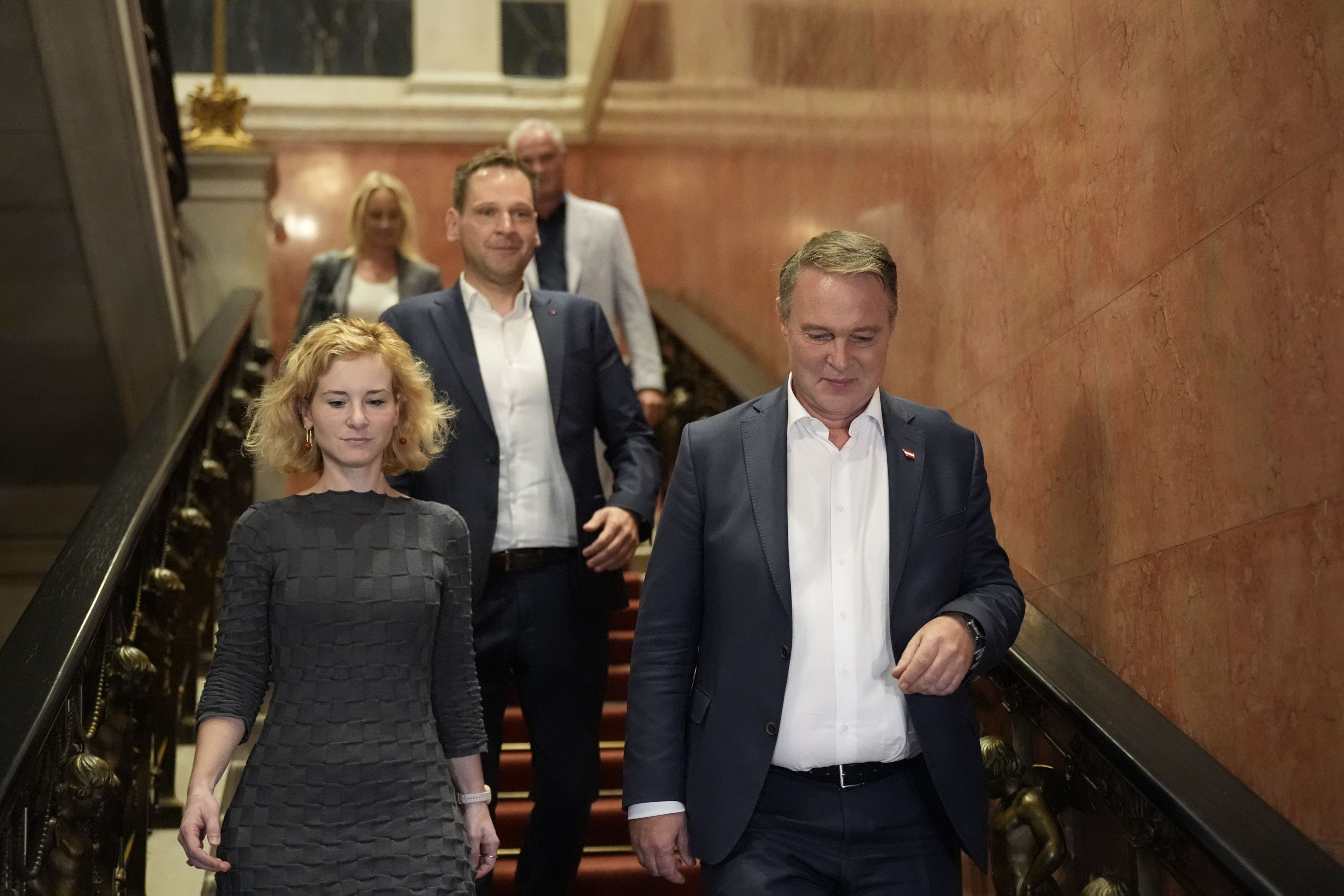 SPÖ beschließt Neuaufstellung: Eva-Maria Holzleitner und Philip Kucher übernehmen interimistisch, Babler geht auf Raten.
