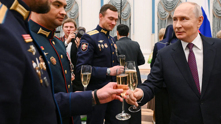 Russland kommt im Ukraine-Krieg nicht weiter. Und geht deshalb immer ungehemmter gegen die ukrainische Zivilbevölkerung vor. Dass sein tyrannisch regierender Präsident Wladimir Putin deshalb je zur Rechenschaft gezogen wird, bleibt aber westliches Wunschdenken.