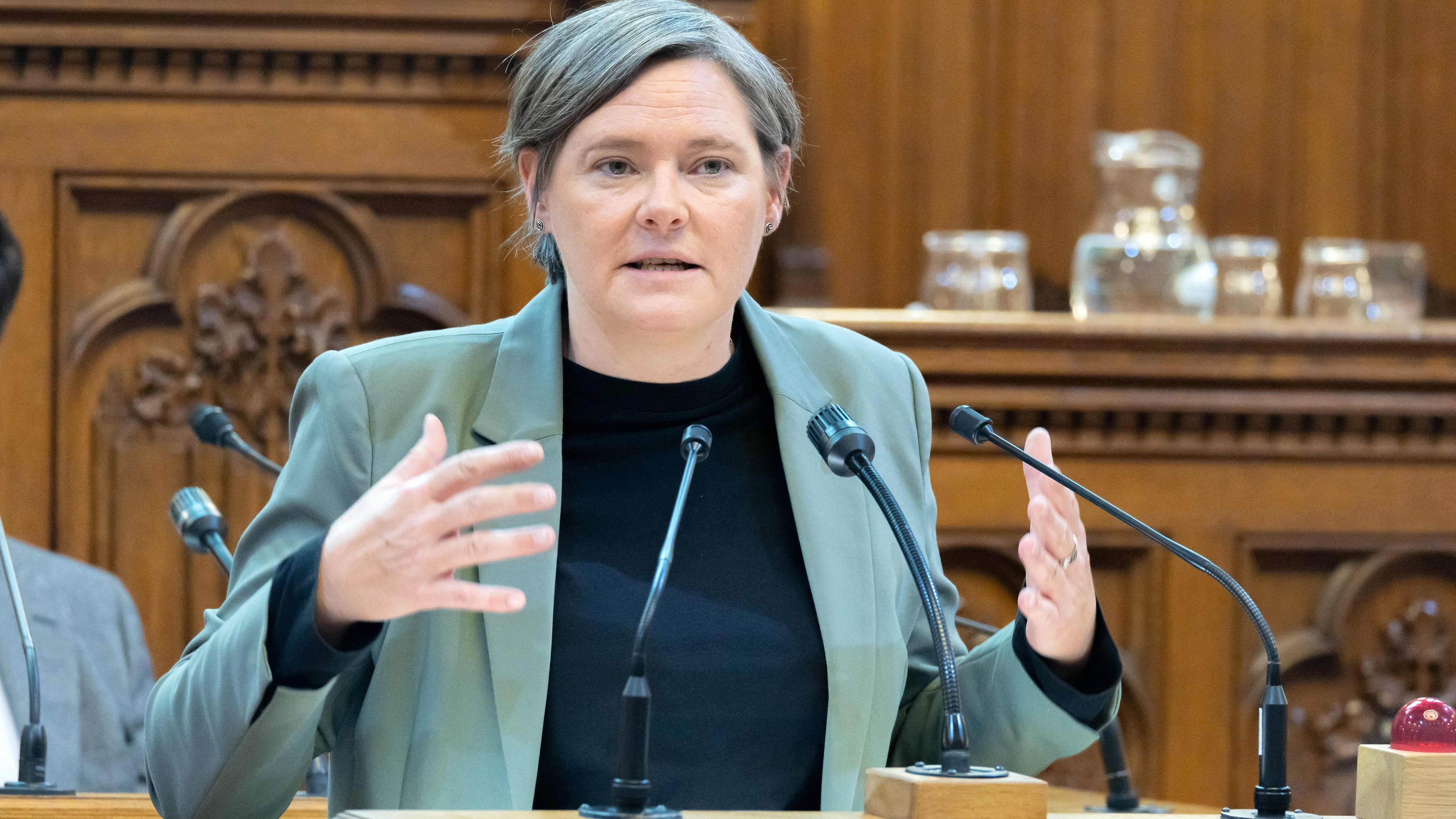 Heute.at - Streit um Sozialbudget: Mensch steht im Mittelpunkt!