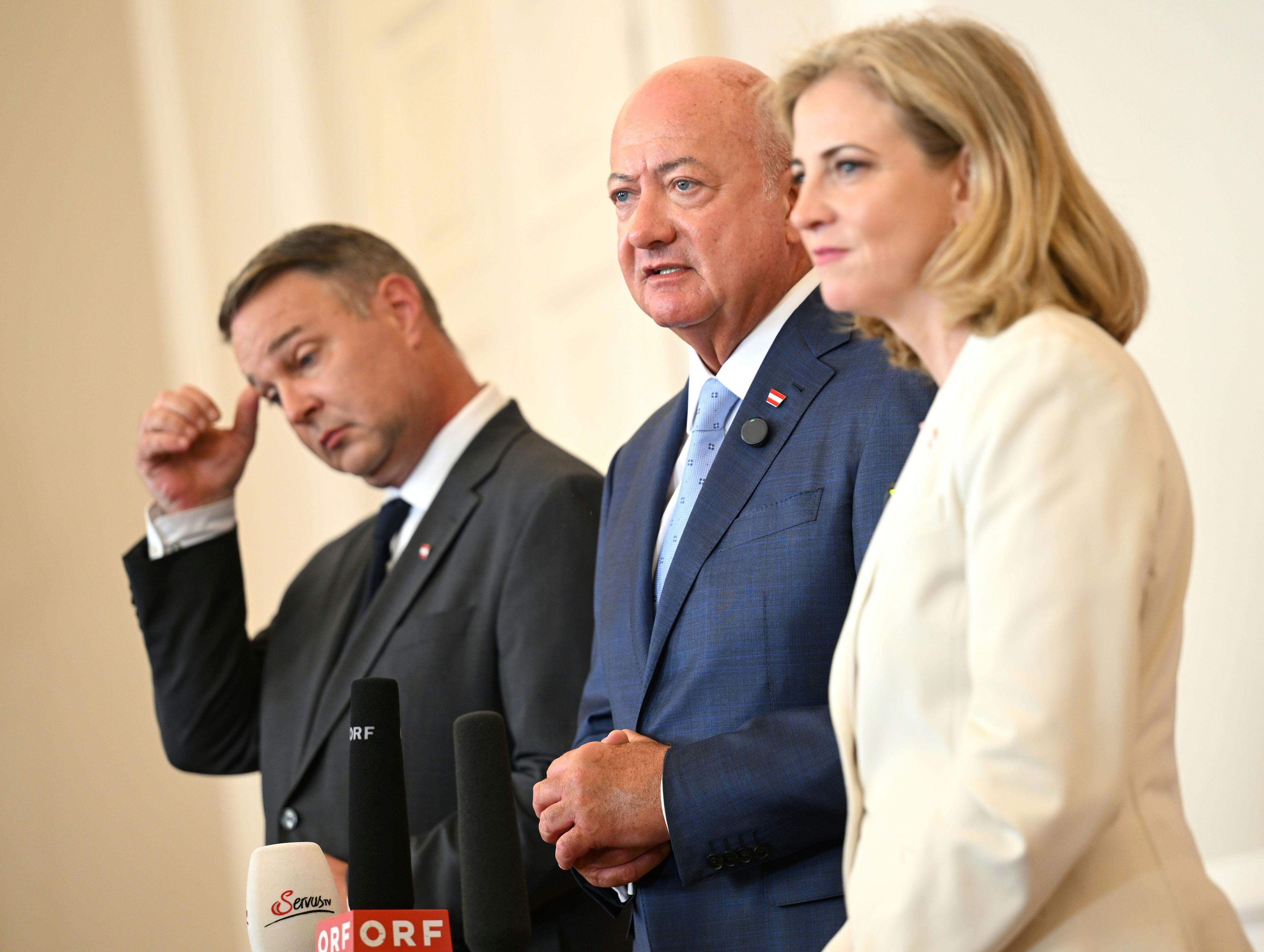 Nur die SPÖ ist noch für die Paketsteuer – ÖVP und NEOS halten wenig davon.