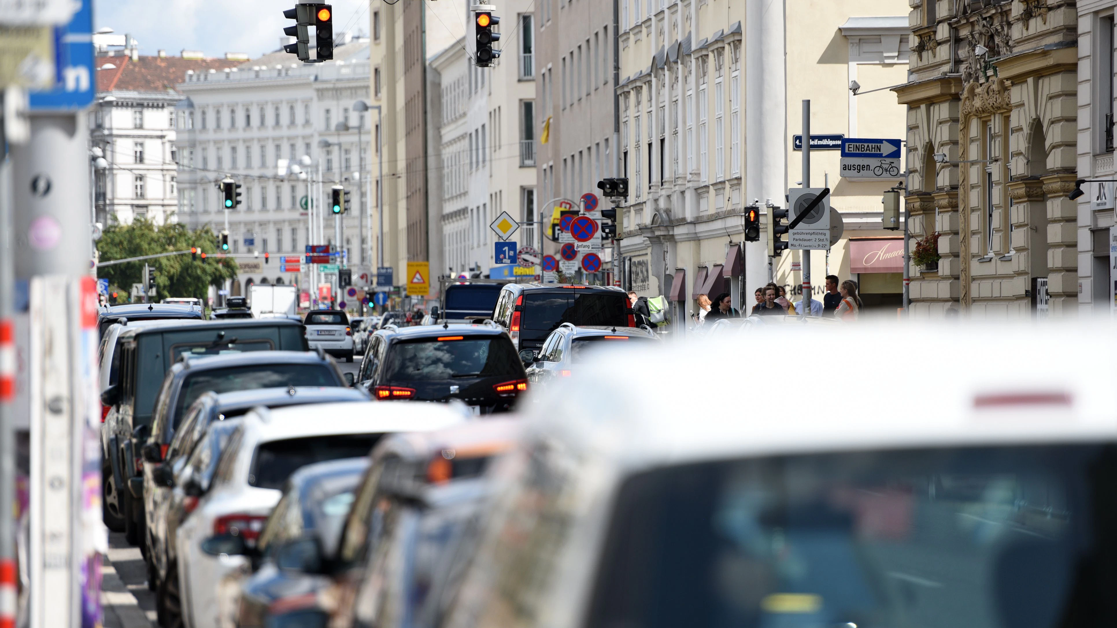 Autofahrer müssen in Wien mit Staus und Verkehrsverzögerungen rechnen.
