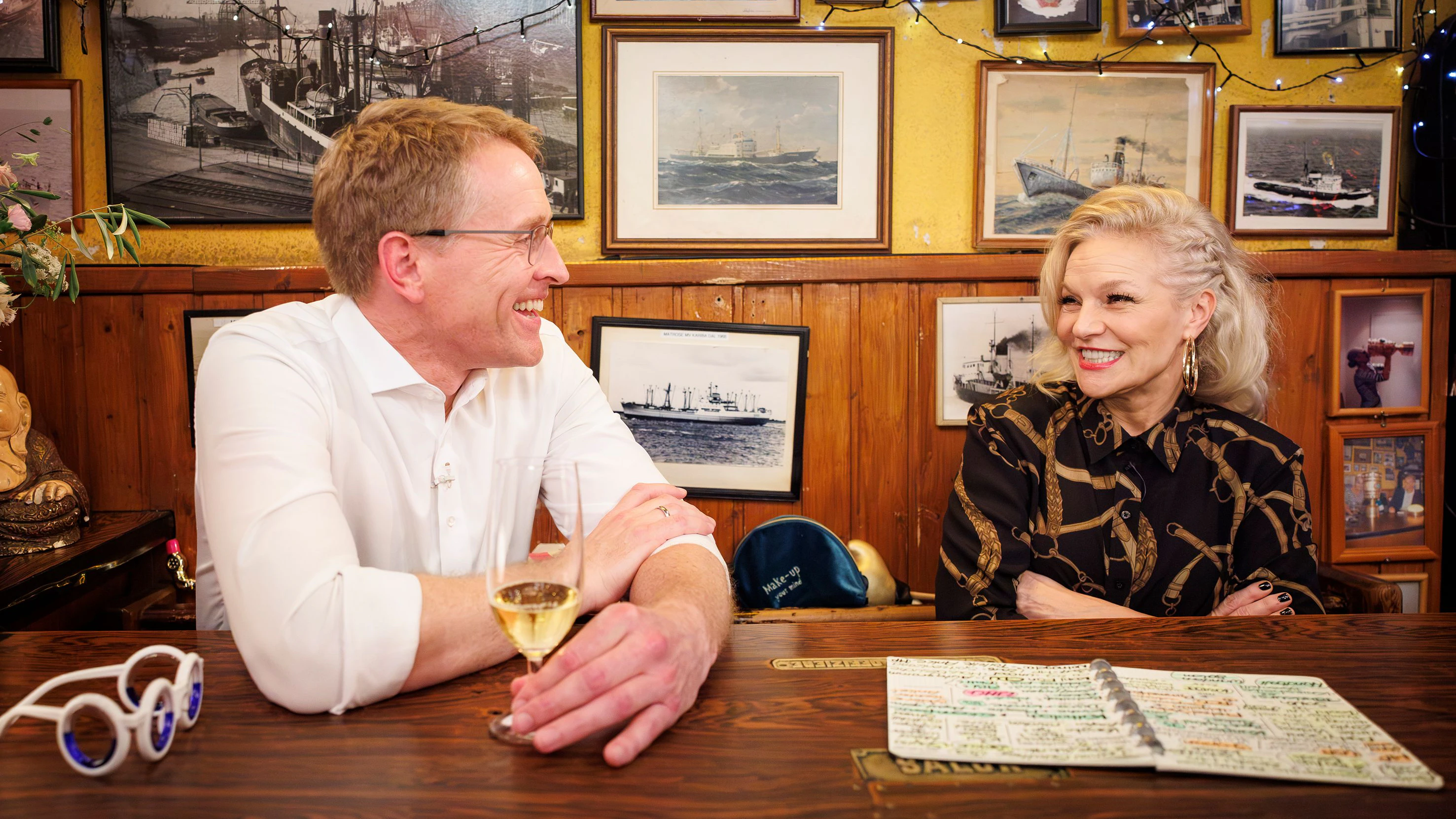 Ina Müller und Daniel Günther (CDU, Ministerpräsident des Landes Schleswig-Holstein).