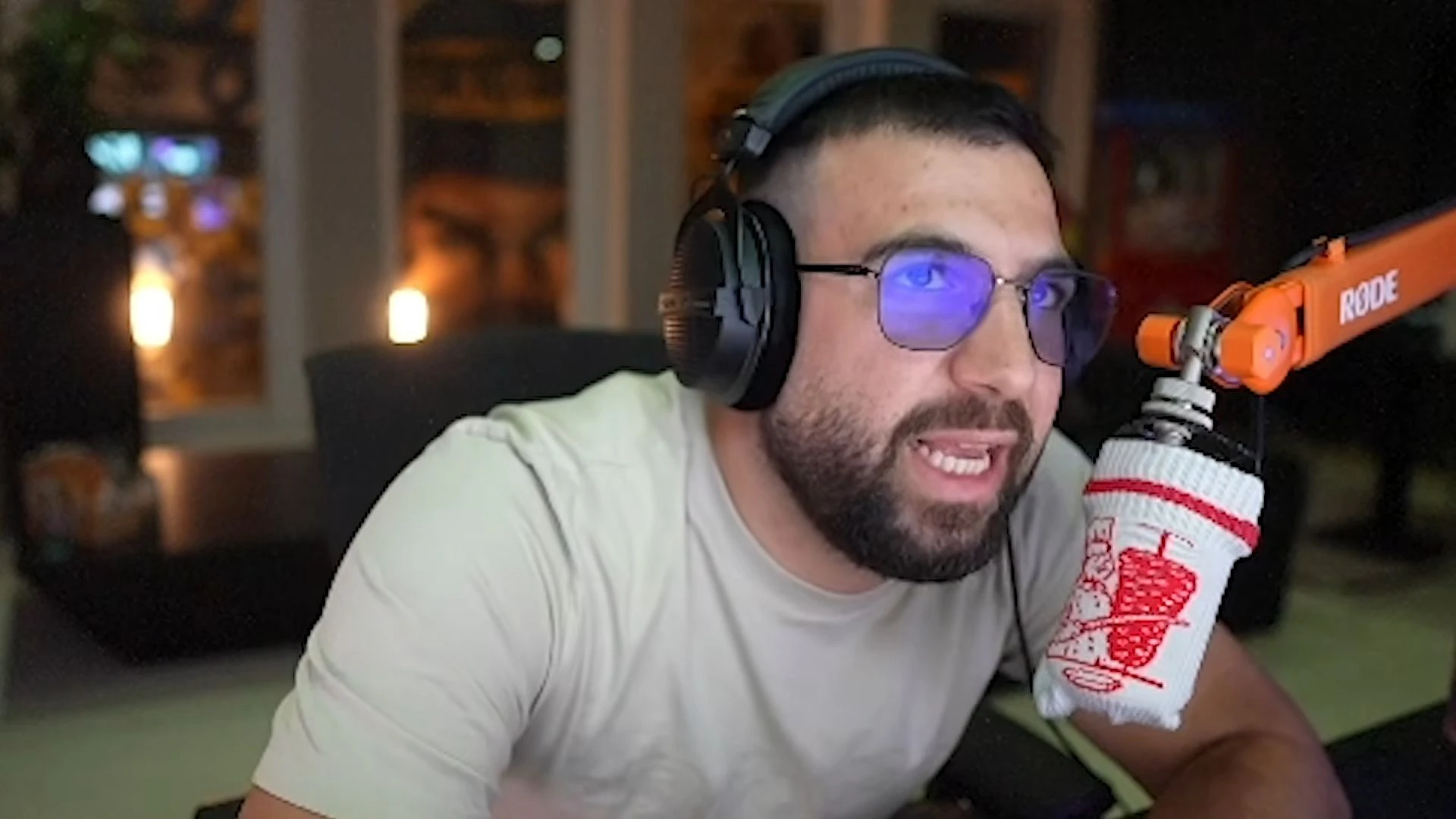 Mert verrät, dass seine Albumbox ein „Scam“ gewesen ist