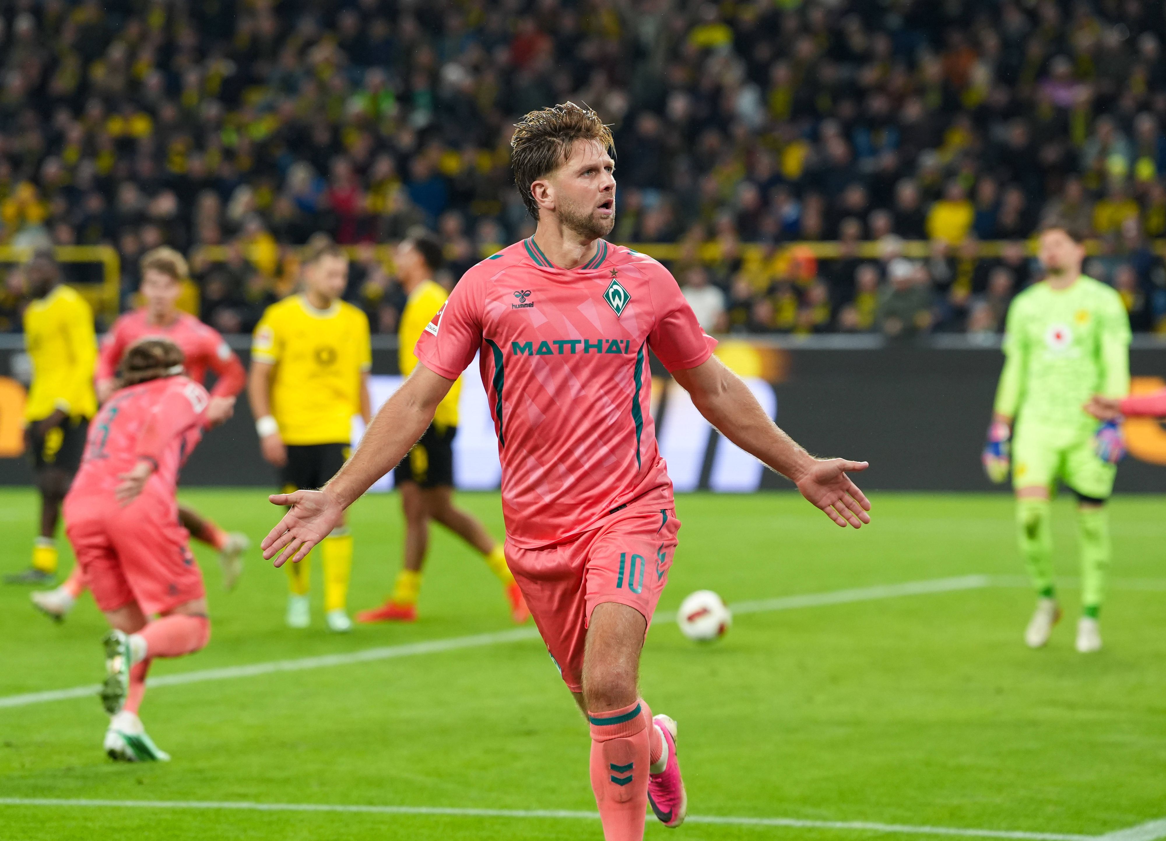 Niclas Füllkrug jubelt gegen den BVB.