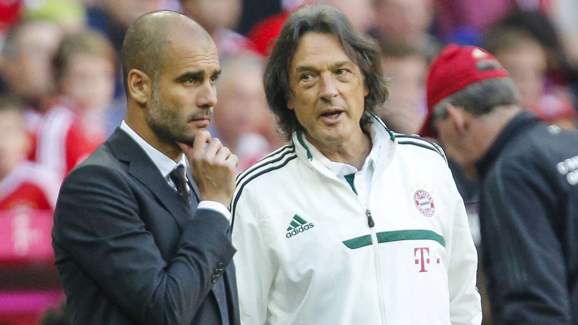 Bildnummer: 14812007  Datum: 19.10.2013  Copyright: imago/ActionPictures Mannschaftsarzt Dr. Hans-Wilhelm Müller-Wohlfahrt erklärt Trainer Cheftrainer Pep GUARDIOLA (FCB) die Verletzung von DANTE, FCB 4 FC BAYERN MÜNCHEN - FSV MAINZ 05 (4 -1 ) Fussball 1. Bundesliga , München, am 19.10.2013 09.Spieltag, Saison 2013/2014, Saison1314, Liga01, 1.Liga, 1.Bundesliga, FCB, ; Fussball GER 1. BL 2014 xsp x0x 2013 hoch 09.Spieltag Saison 2013/2014 Saison1314 Liga01 1.Liga 1.Bundesliga Fussball Deutschland Bundesliga Herren Männer Heimtrikot SP   Image number 14812007 date 19 10 2013 Copyright imago ActionPictures Team doctor Dr Hans Wilhelm Mueller Welfare Declared team manager Head coach Pep Guardiola FCB The Injury from Dante FCB 4 FC Bavaria Munich FSV Mainz 05 4 1 Football 1 Bundesliga Munich at 19 10 2013 09 Matchday Season 2013 2014  Liga01 1 League 1 Bundesliga FCB Football ger 1 BL 2014  x0x 2013 vertical 09 Matchday Season 2013 2014  Liga01 1 League 1 Bundesliga Football Germany Bundesliga men Men Home jersey SP  