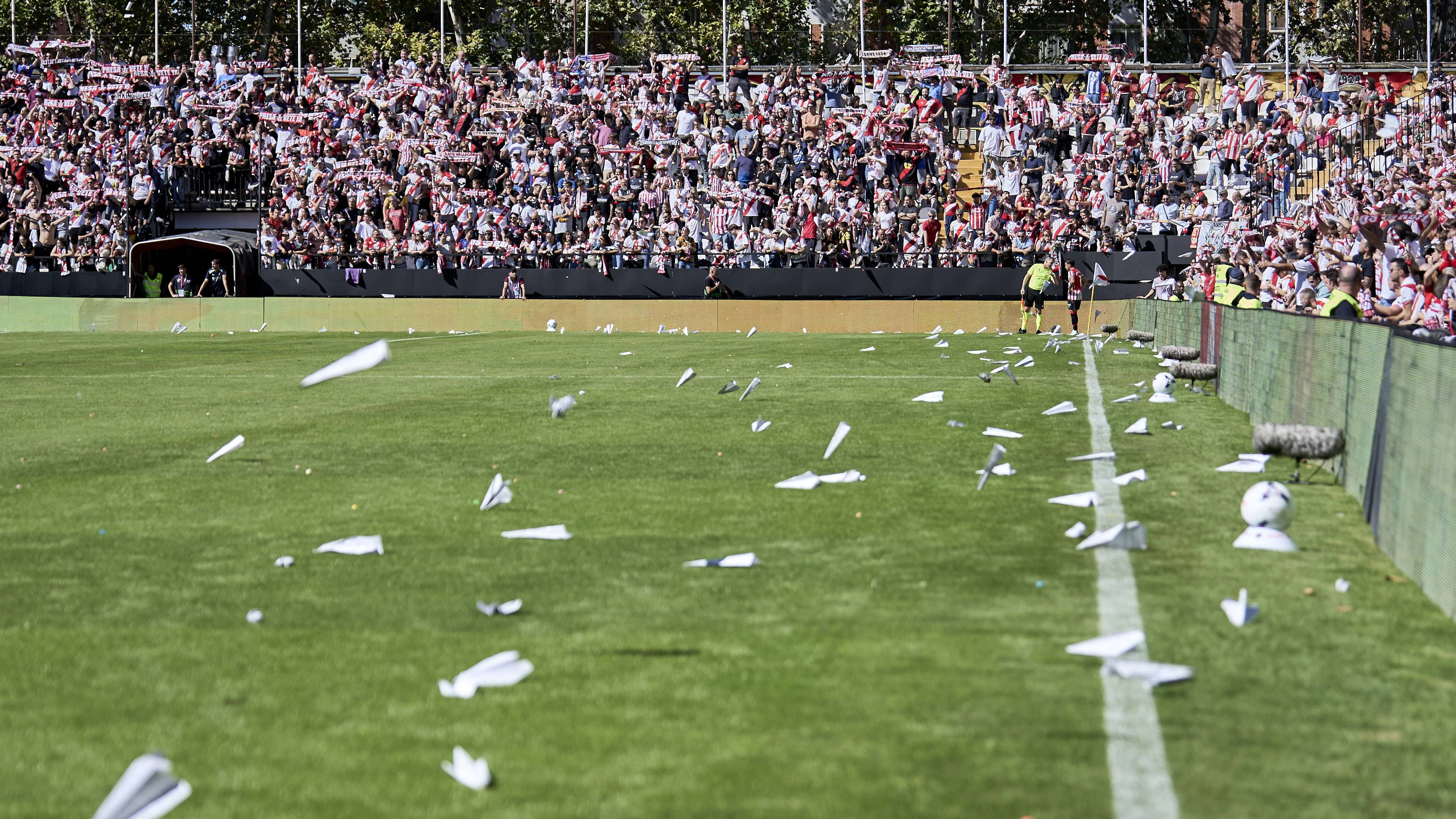 Der ungewöhnliche Protest der Rayo-Fans. 