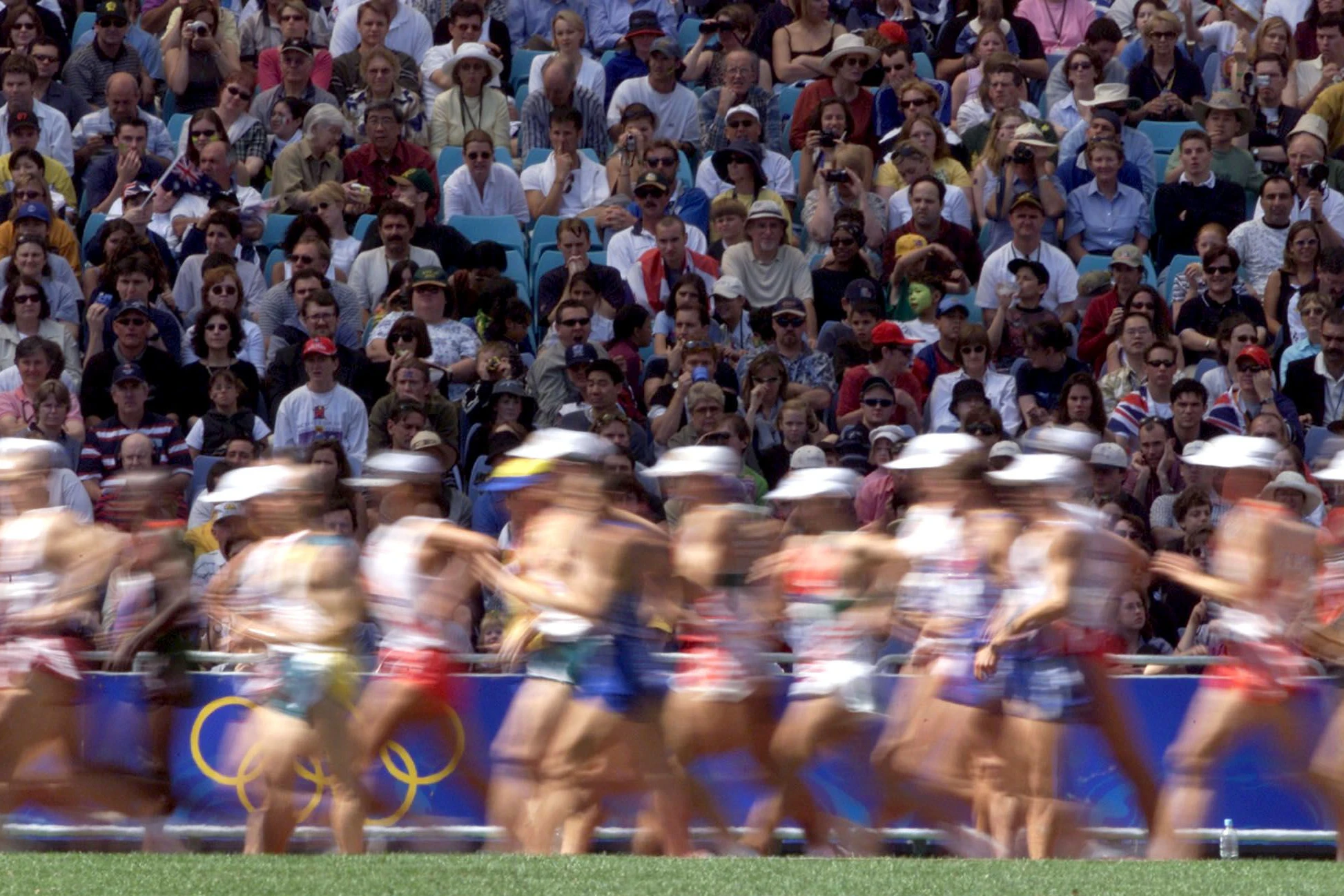 Die für viele Menschen fast mystische Zahl von "10.000 Schritten am Tag" entstammte ursprünglich einer Werbekampagne für einen Schrittzähler im Umfeld von Olympischen Spielen
