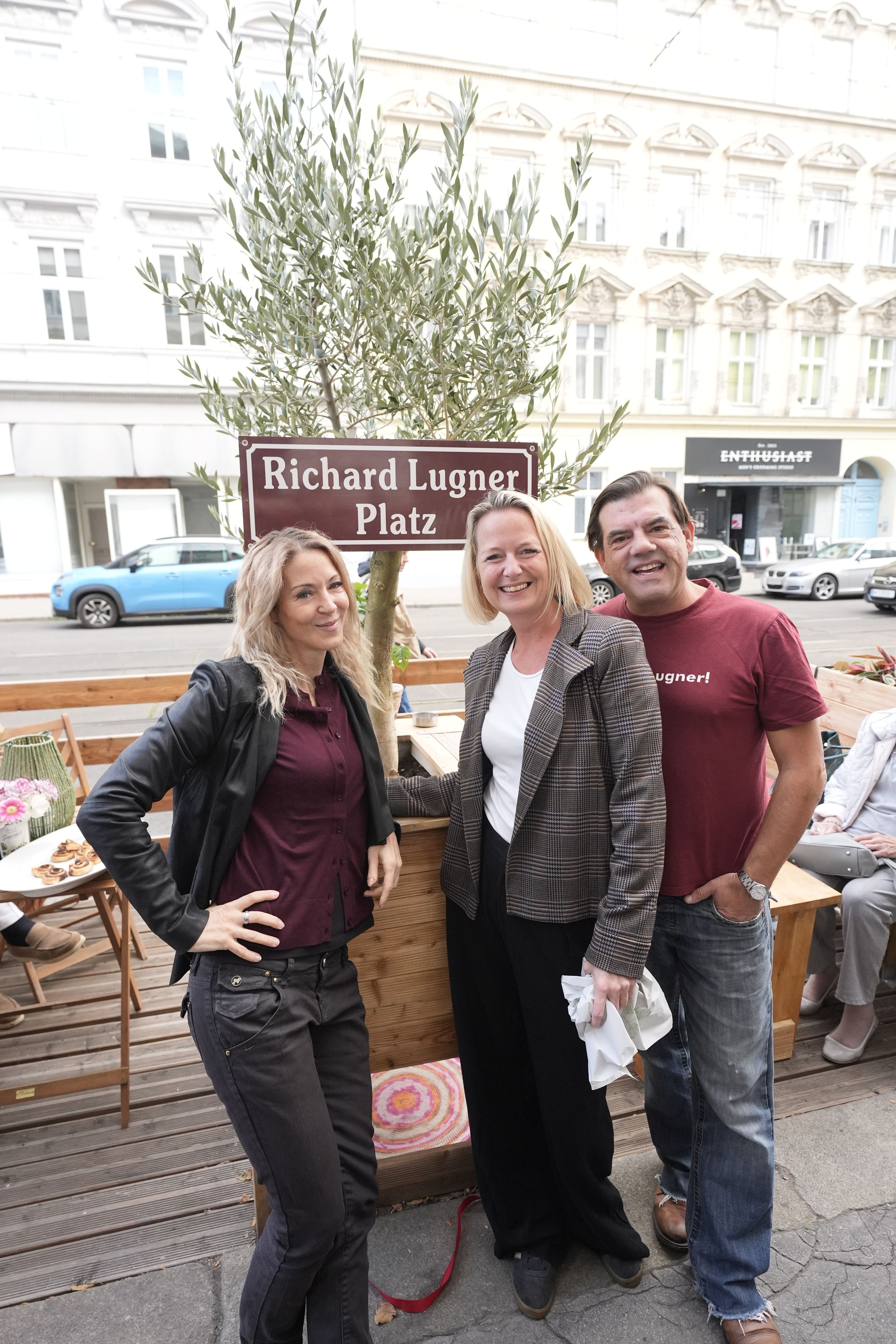 Simone Lugner mit Anna und Christian Sinemus