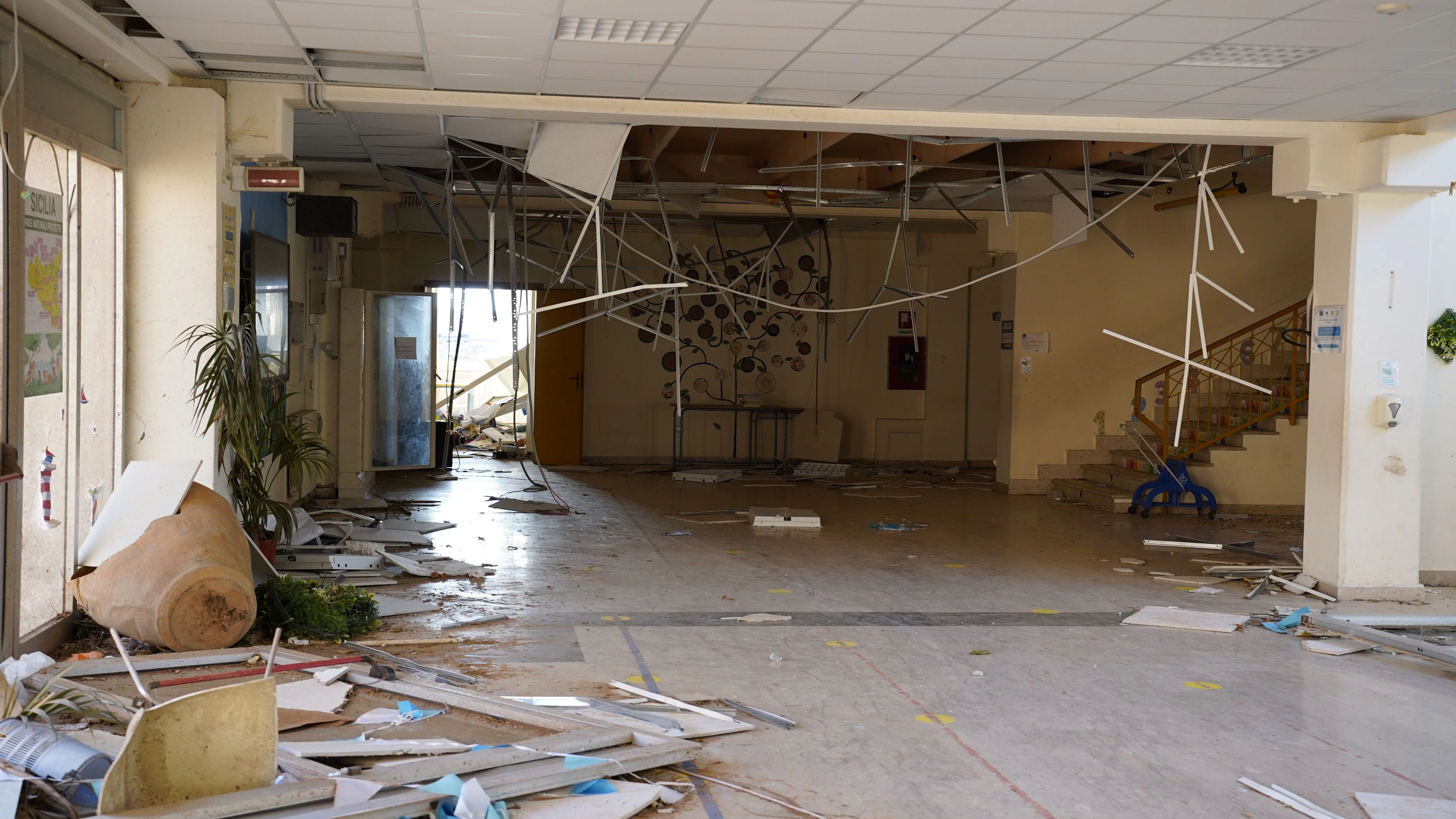 Das Schulgebäude wurde durch den Tornado komplett verwüstet.