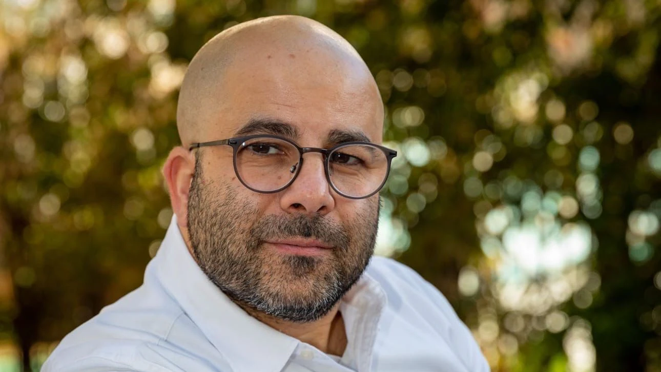 Arye Shalicar (49) ist deutsch-persisch-jüdischer Politologe und Schriftsteller.