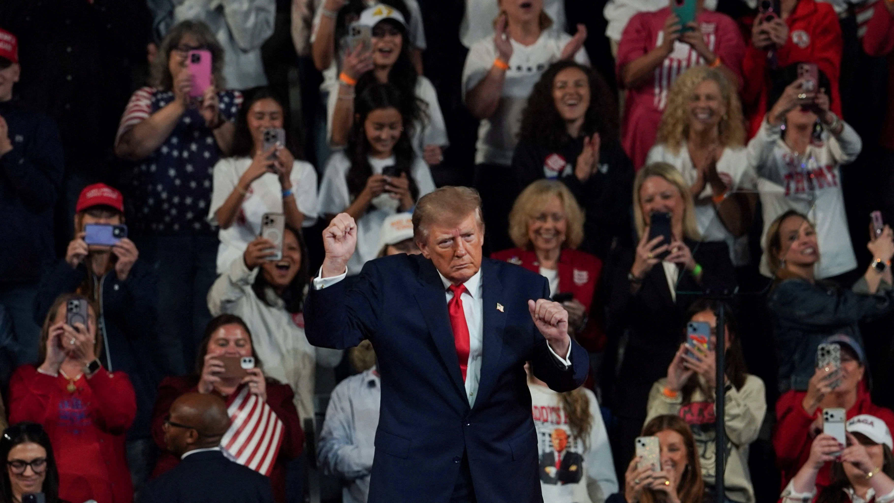 US President Donald Trump attends a campaign rally at F&M Bank Arena in Clarksville, Tennessee, October 10, 2026. REUTERS/Seth Herald