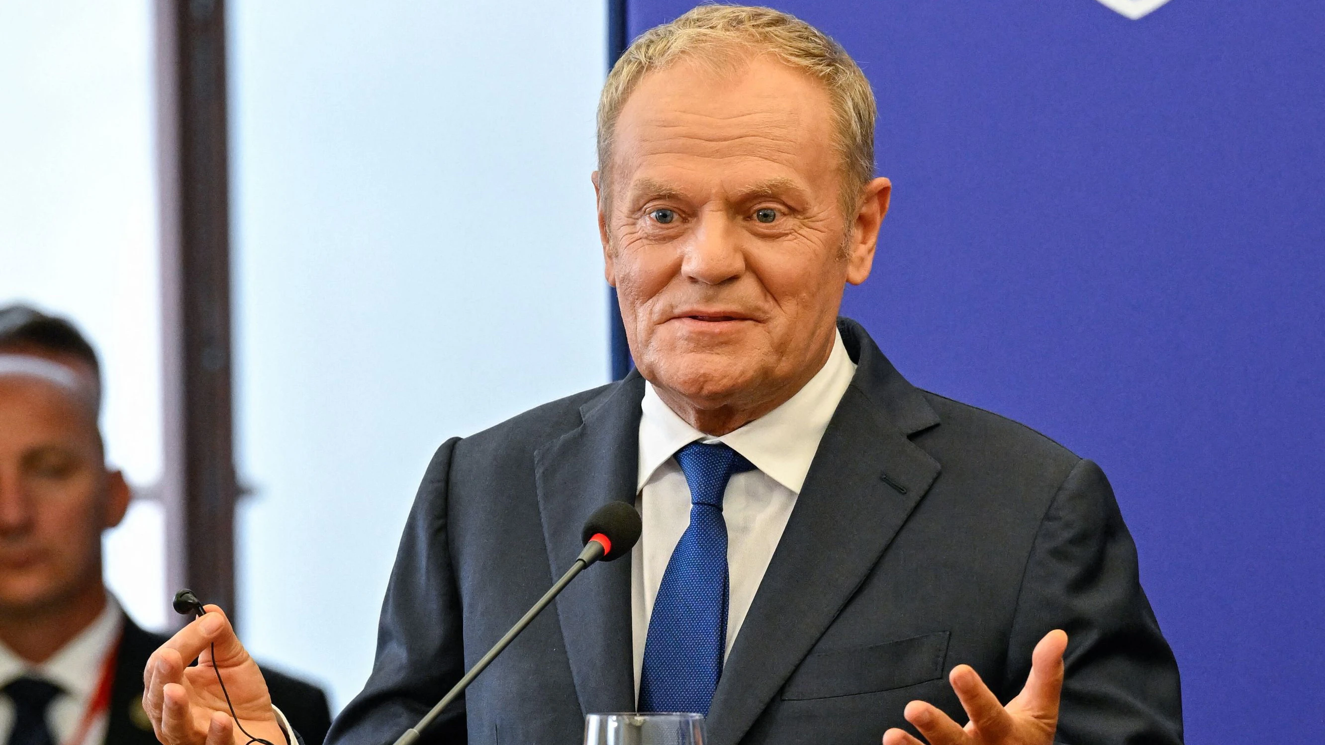 Polish Prime Minister Donald Tusk takes part in a press conference at Bratislava Castle, Bratislava, Slovakia, September 10, 2026. REUTERS/Radovan Stoklasa    