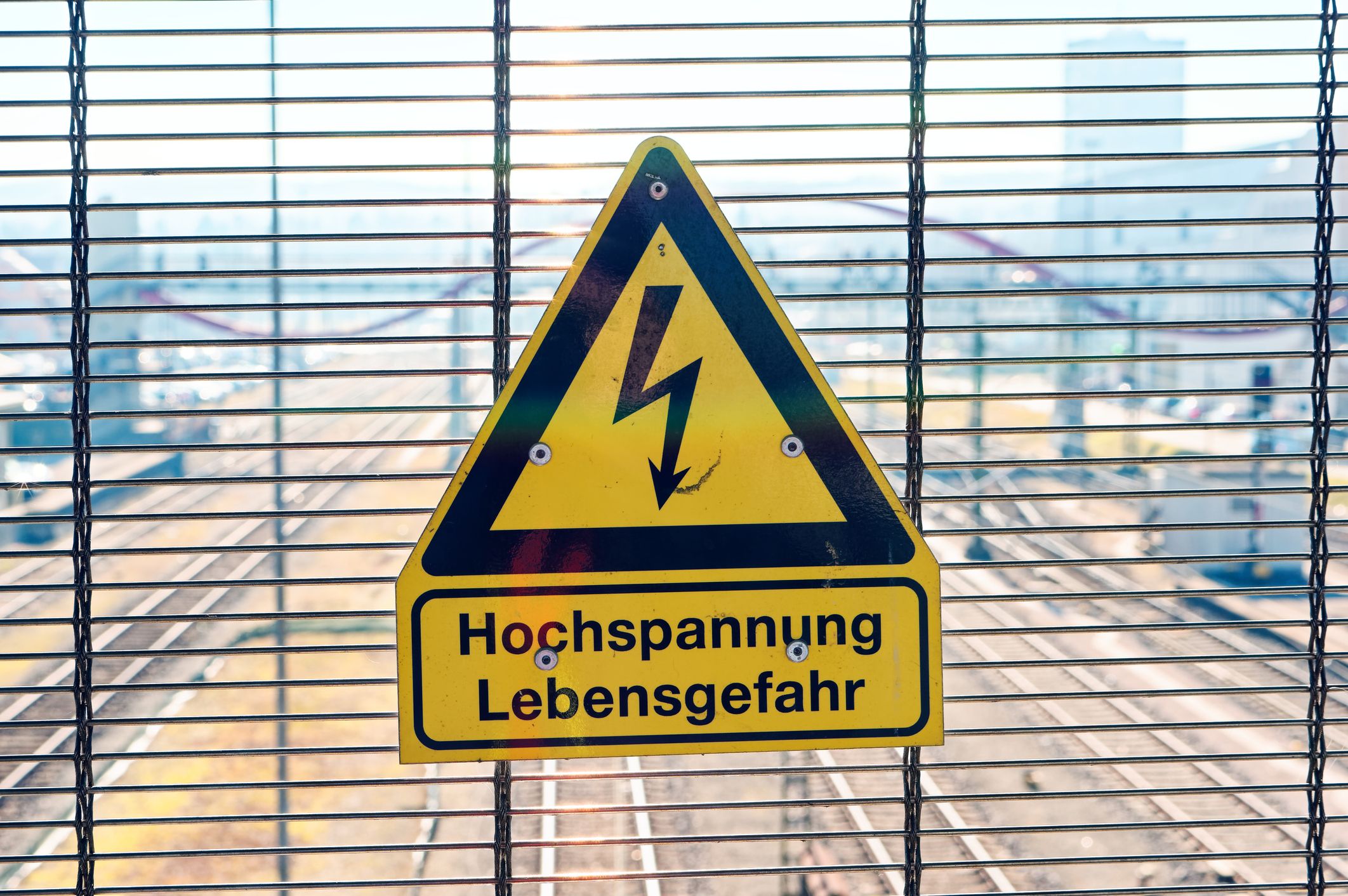 Der 14-Jähriger bekam beim Trainsurfing einen Stromschlag.