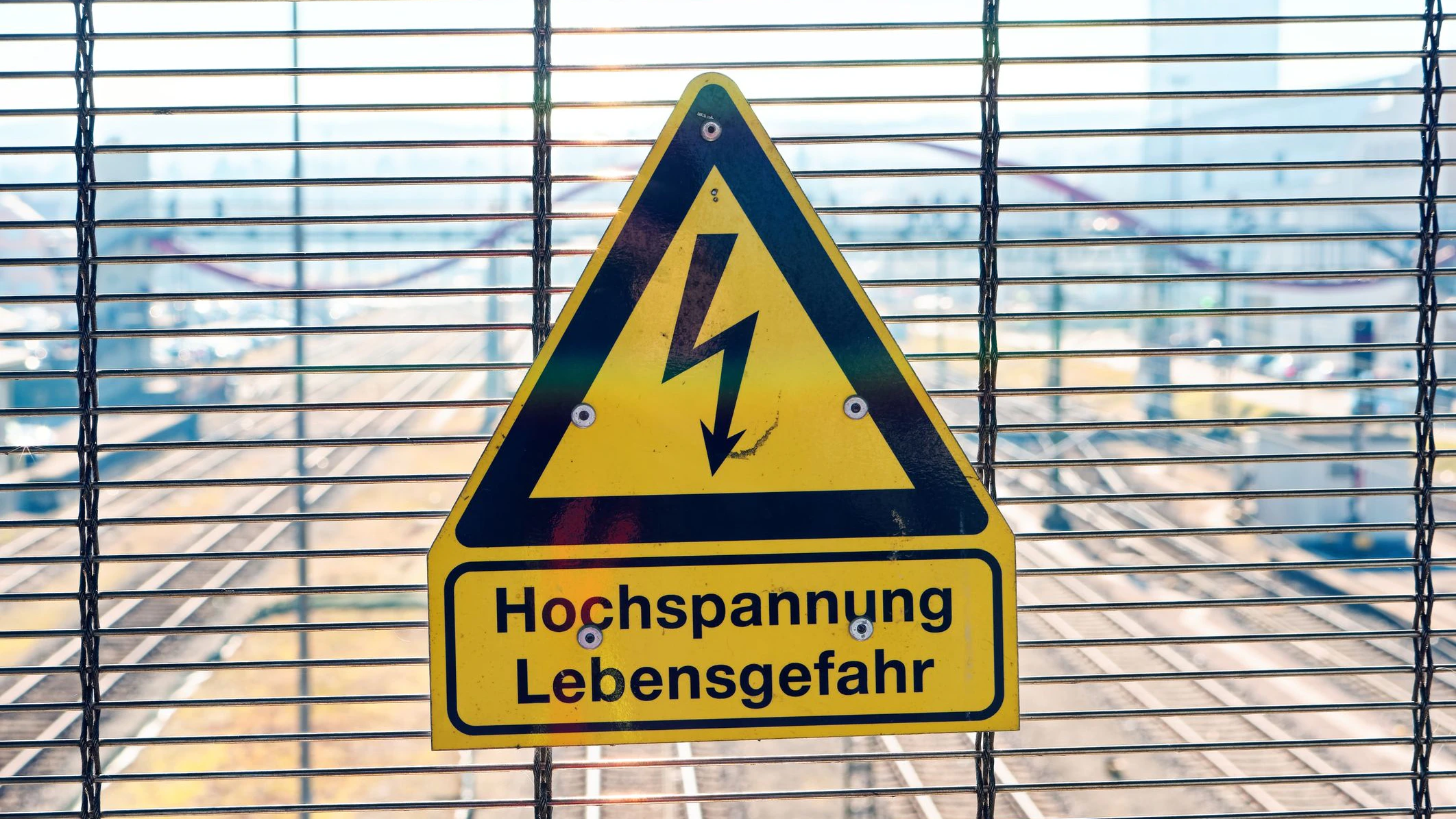 Der 14-Jähriger bekam beim Trainsurfing einen Stromschlag.