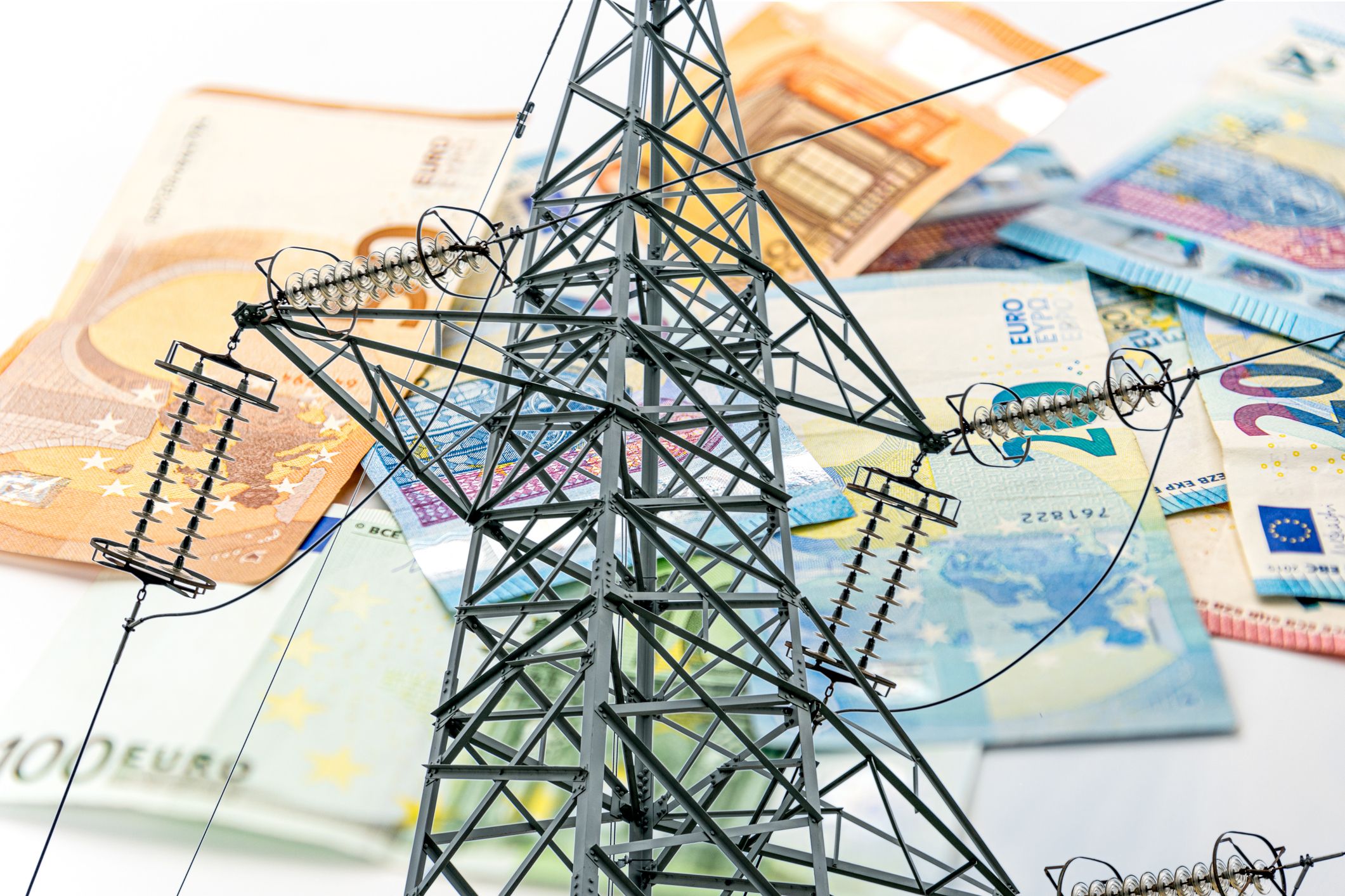 Ab 2027 gelten neue Regeln für Stromnetz-Tarife: Wer viele Geräte gleichzeitig laufen hat, zahlt demnach künftig mehr.