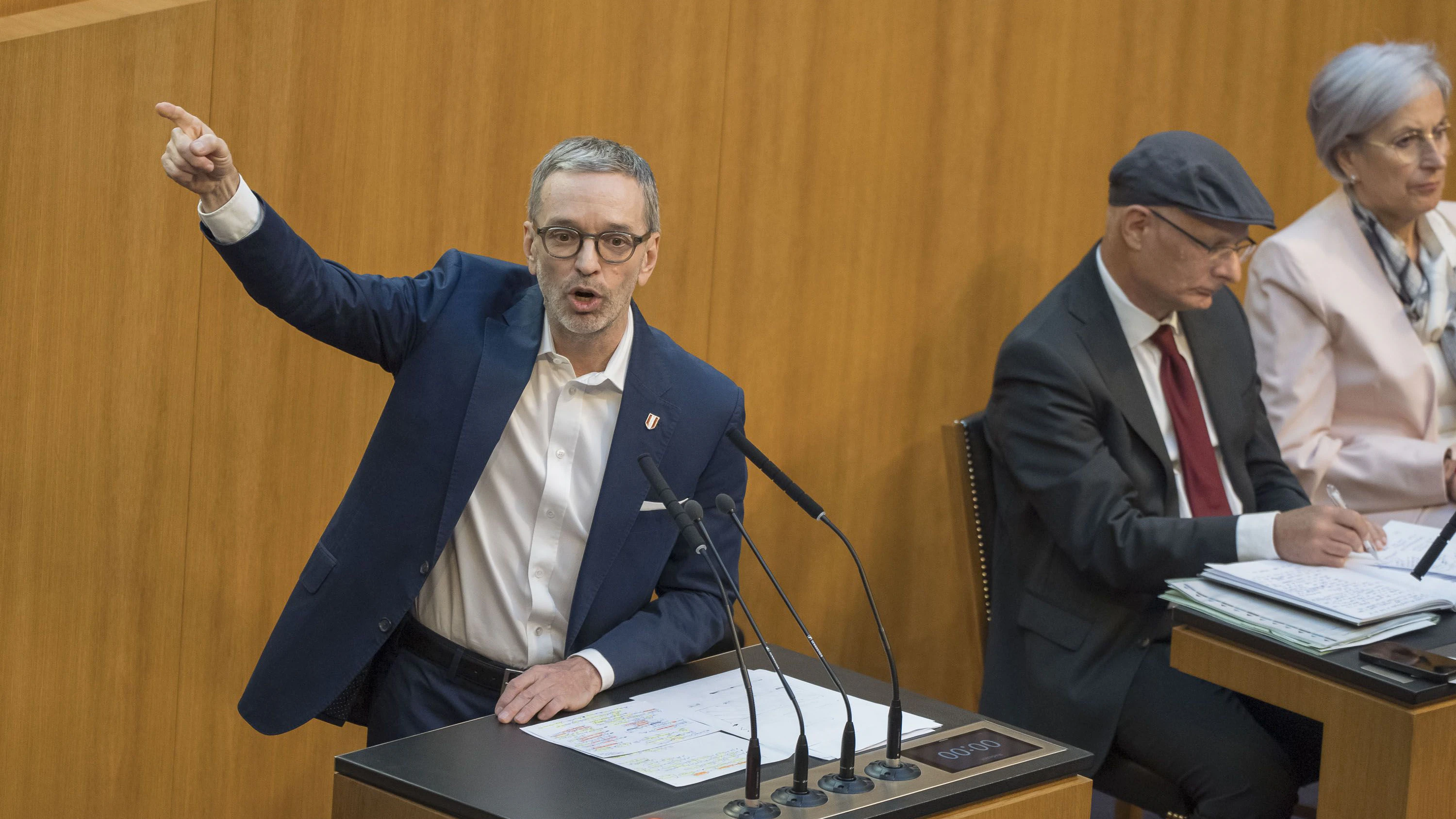 Heute.at - Kickl will komplette (!) Regierung hinausschmeißen