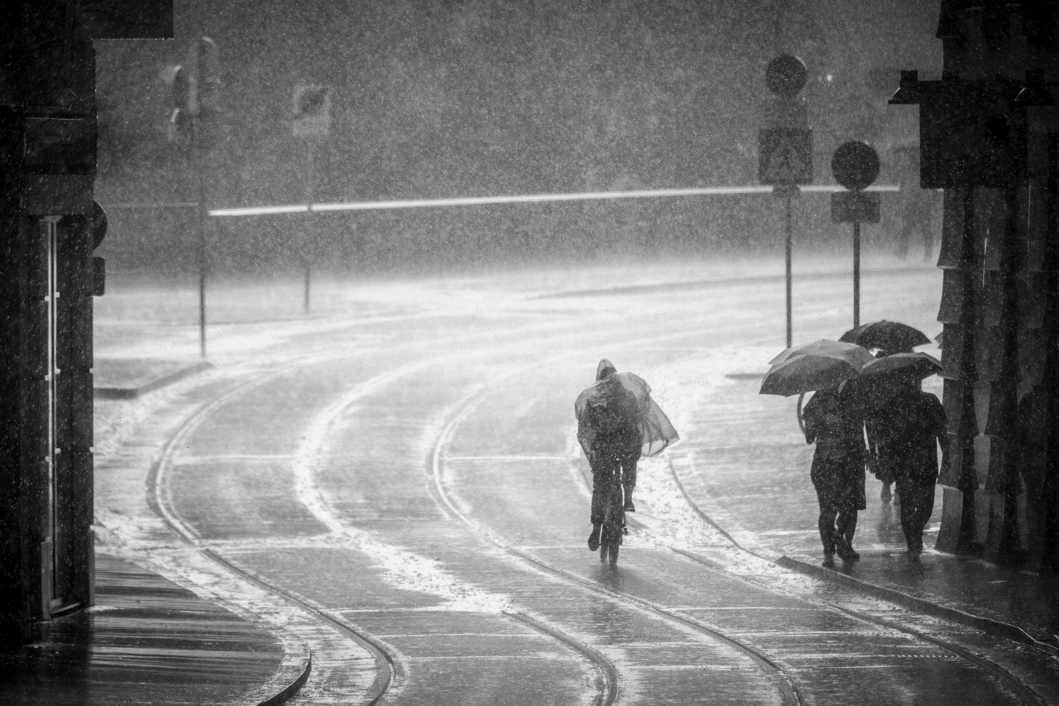 Heute.at - Neue Wetterfront rollt jetzt direkt auf Österreich zu