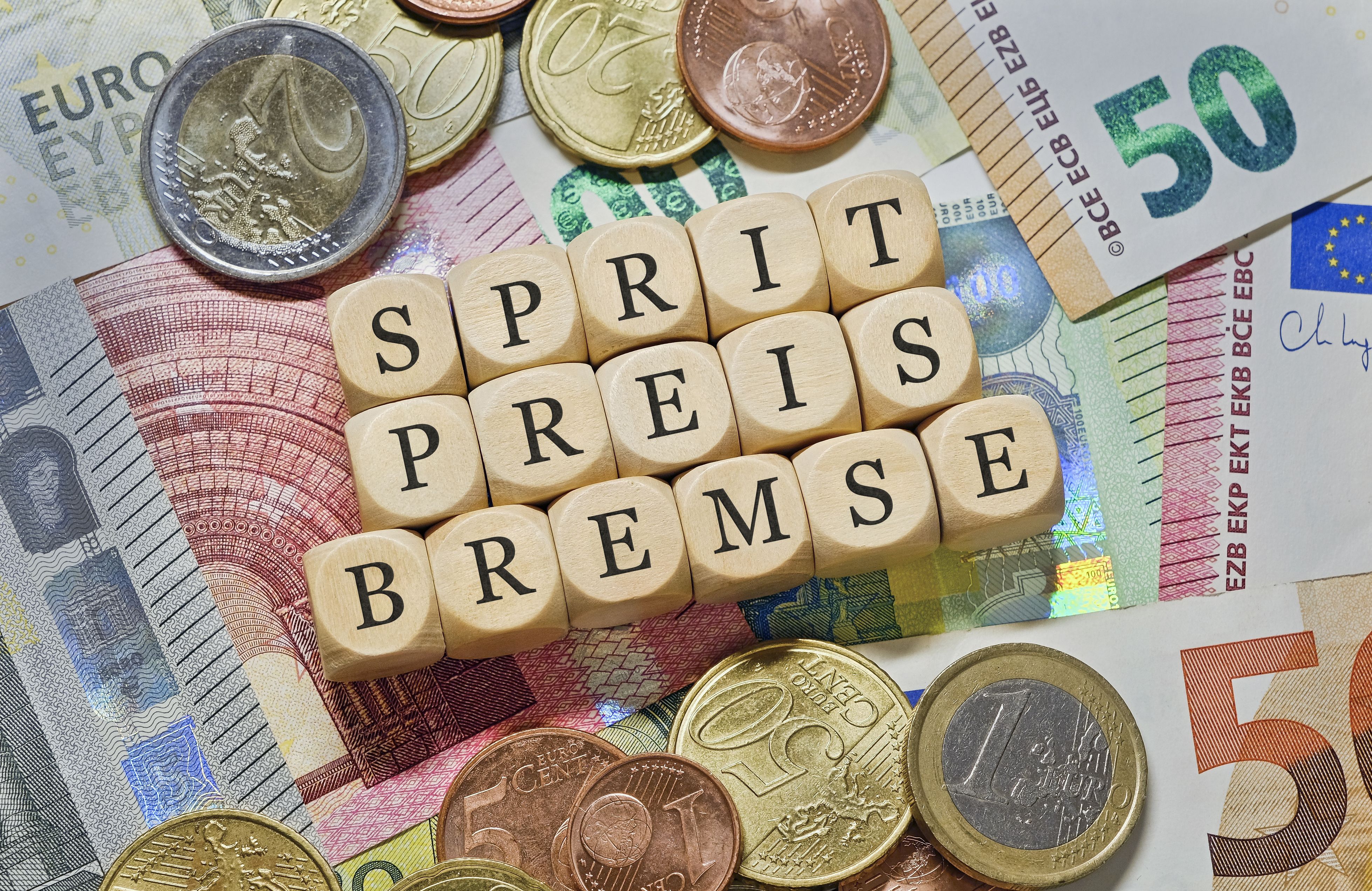 Aktuelle Auswertung zeigt, wie sehr Österreichs Autofahrer von der preislichen Neuregelung profitieren.
