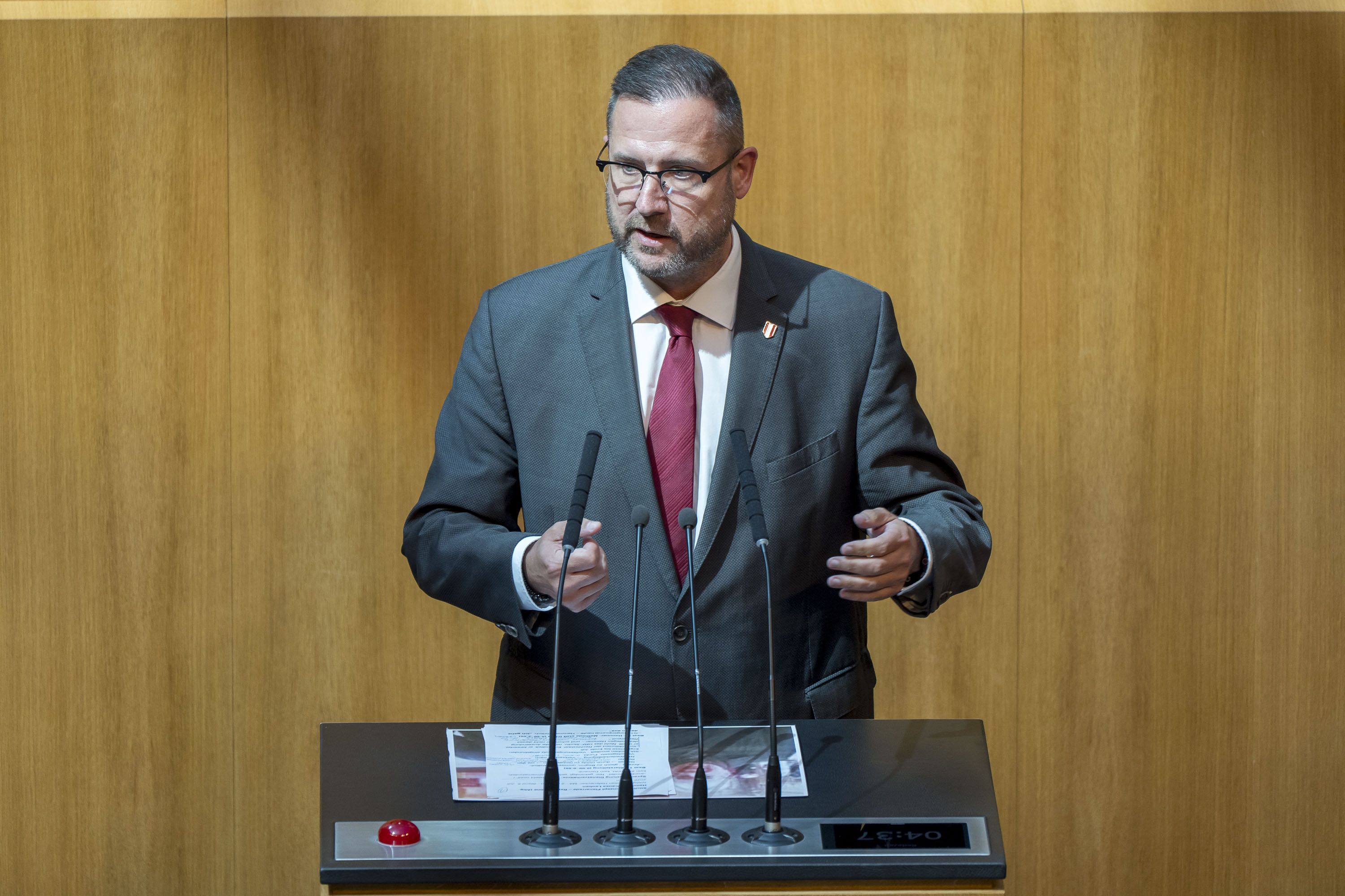 FPÖ-Generalsekretär Christian Hafenecker will weiter nachforschen.