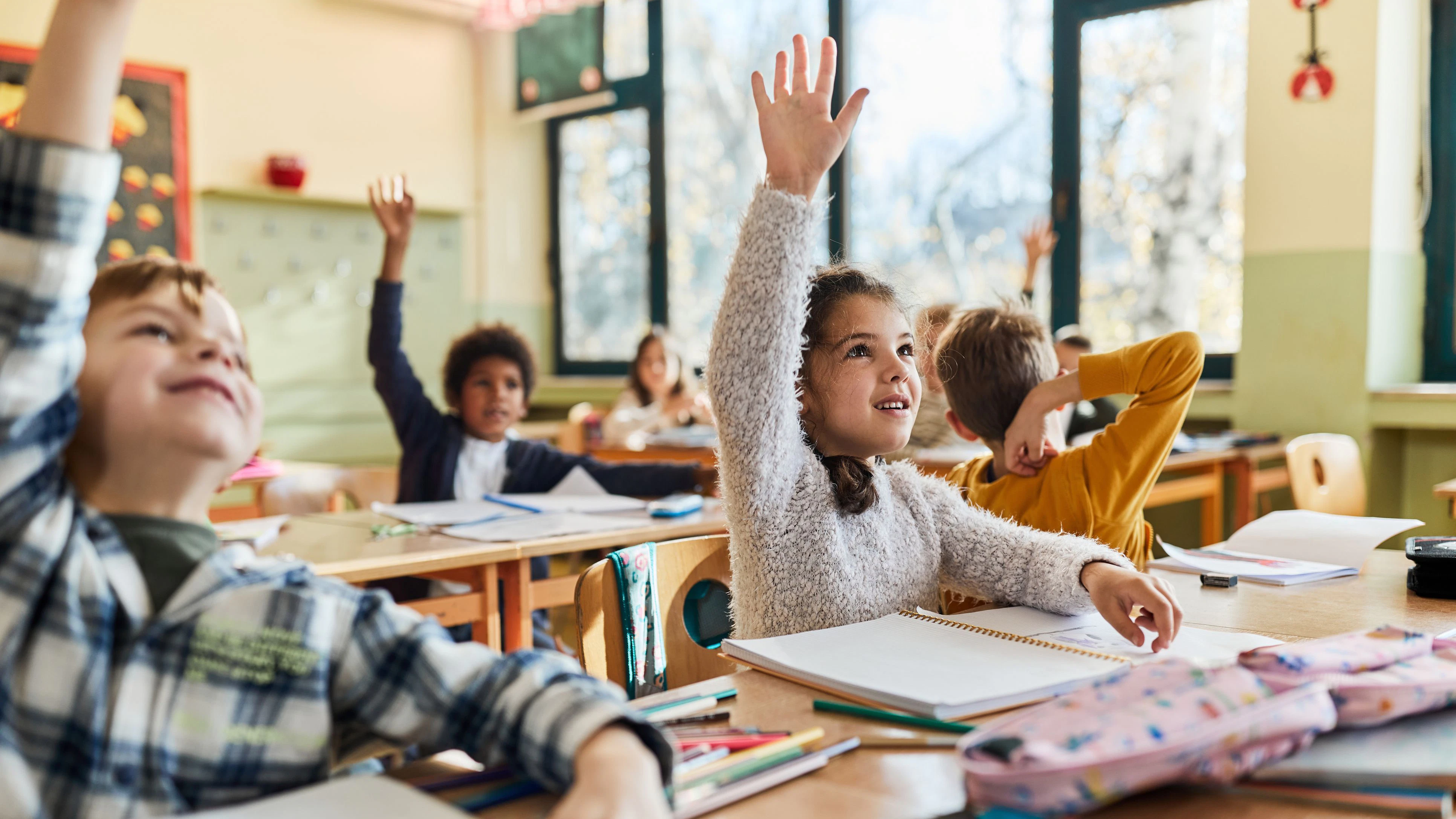 „Sackerl“ oder „Tüte“? Österreichs Kinder wachsen mit neuen Sprachgewohnheiten auf.