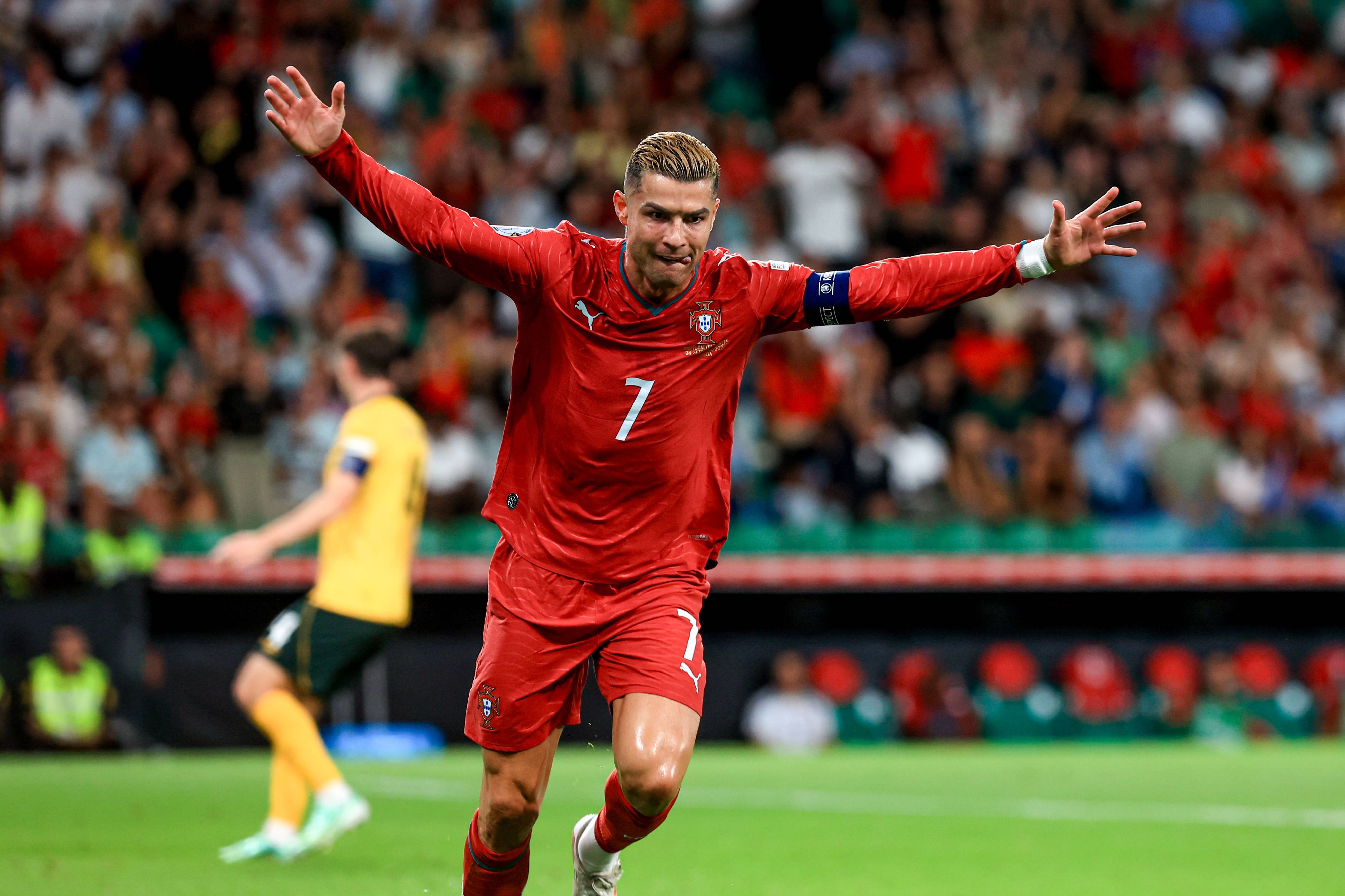 Cristiano Ronaldo sieht sich selbst als besten Fußballer aller Zeiten.