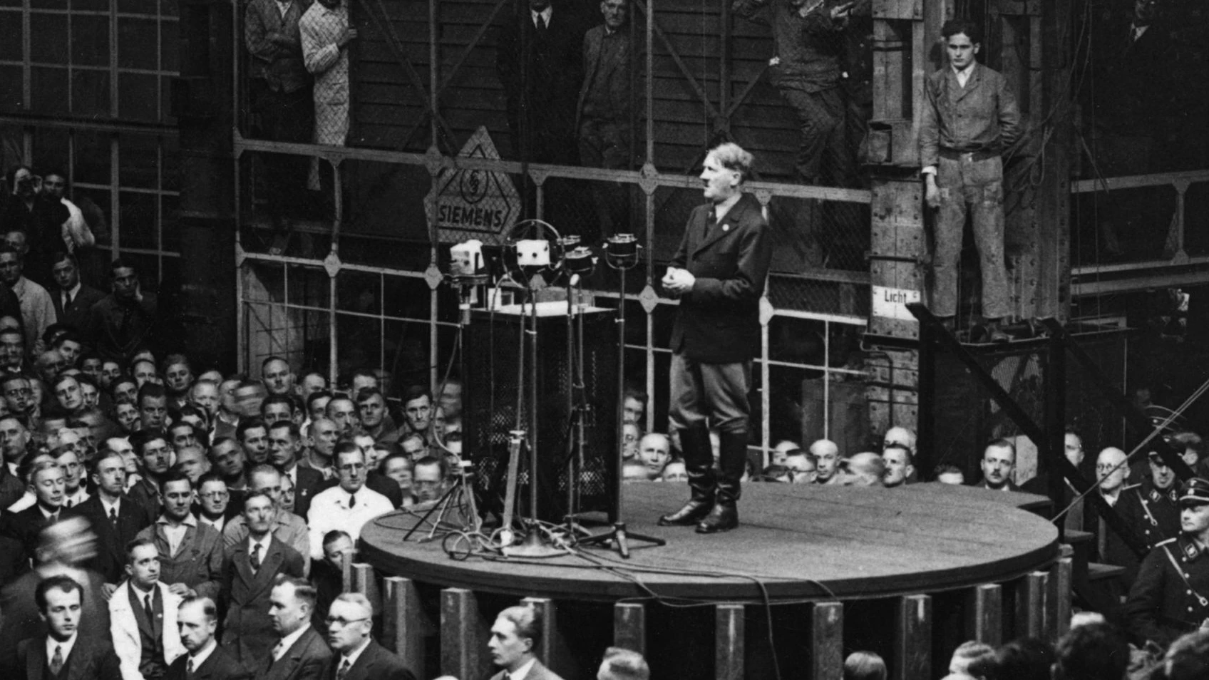 Heute.at - Hitler-Rede im HTL-Wahlkampf – jetzt reagiert Politik