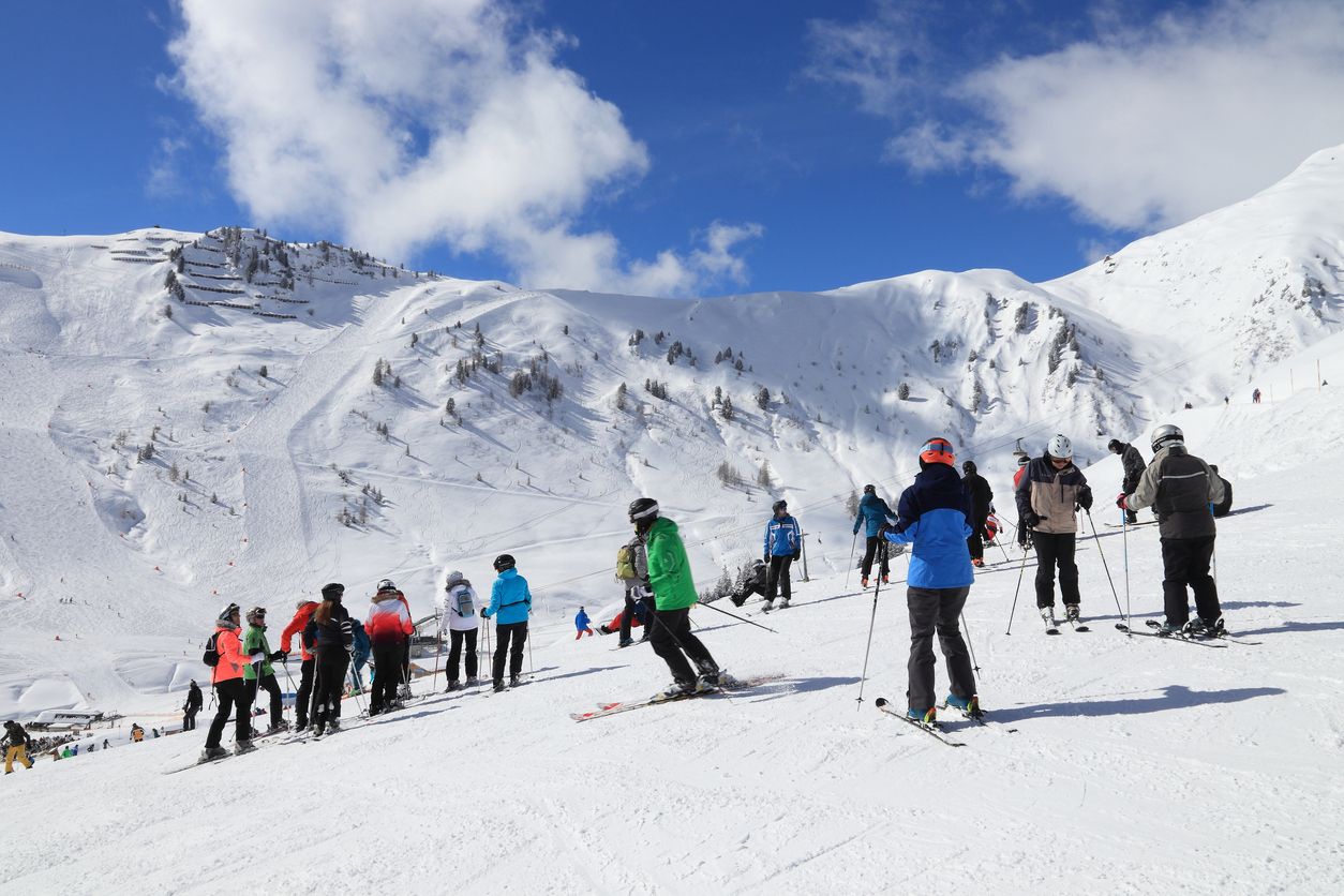 Bei einem Skipasspreis von 81 Euro ergeben sich somit rund 16 Euro pro Stunde.