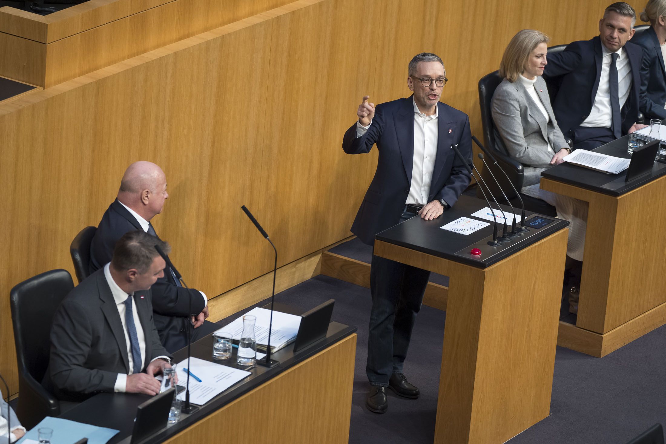 FPÖ-Chef Herbert Kickl teilt gegen die Regierung aus.